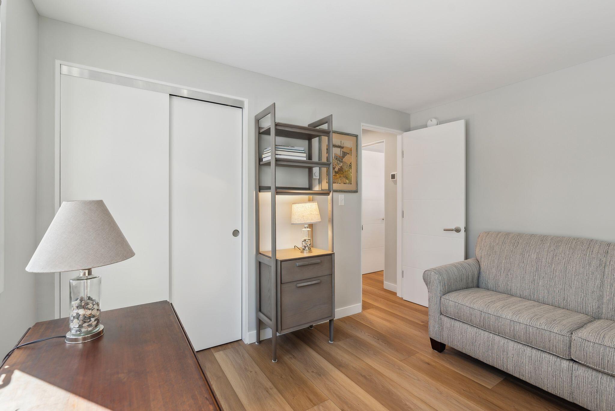 21 Riverbend Drive, 21