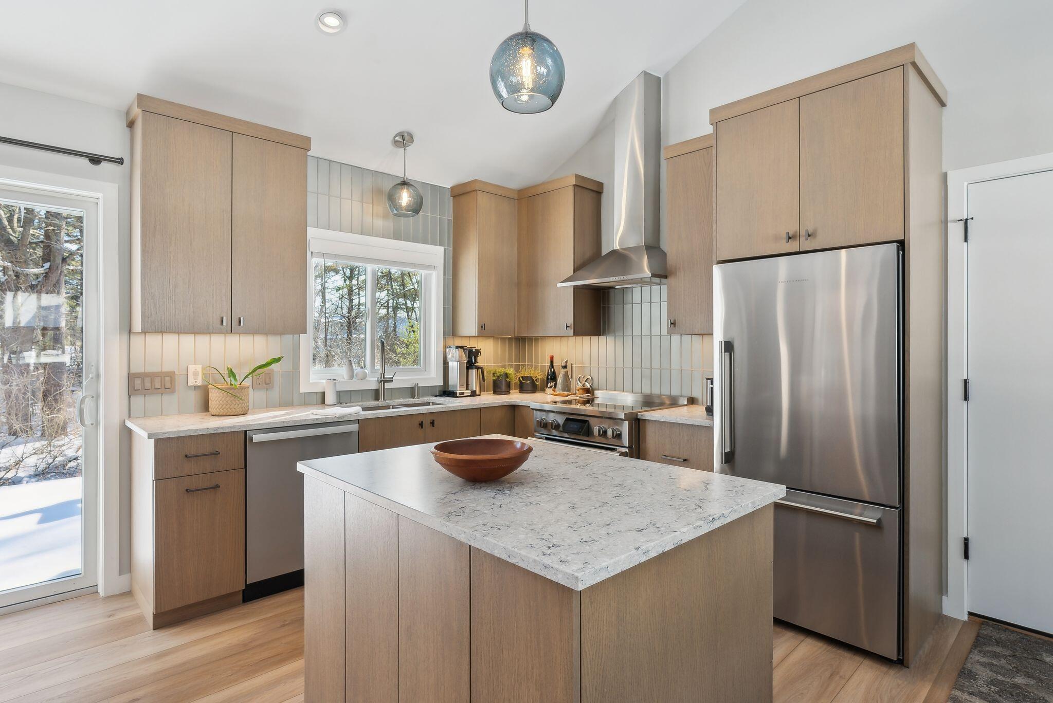 21 Riverbend Drive, 21