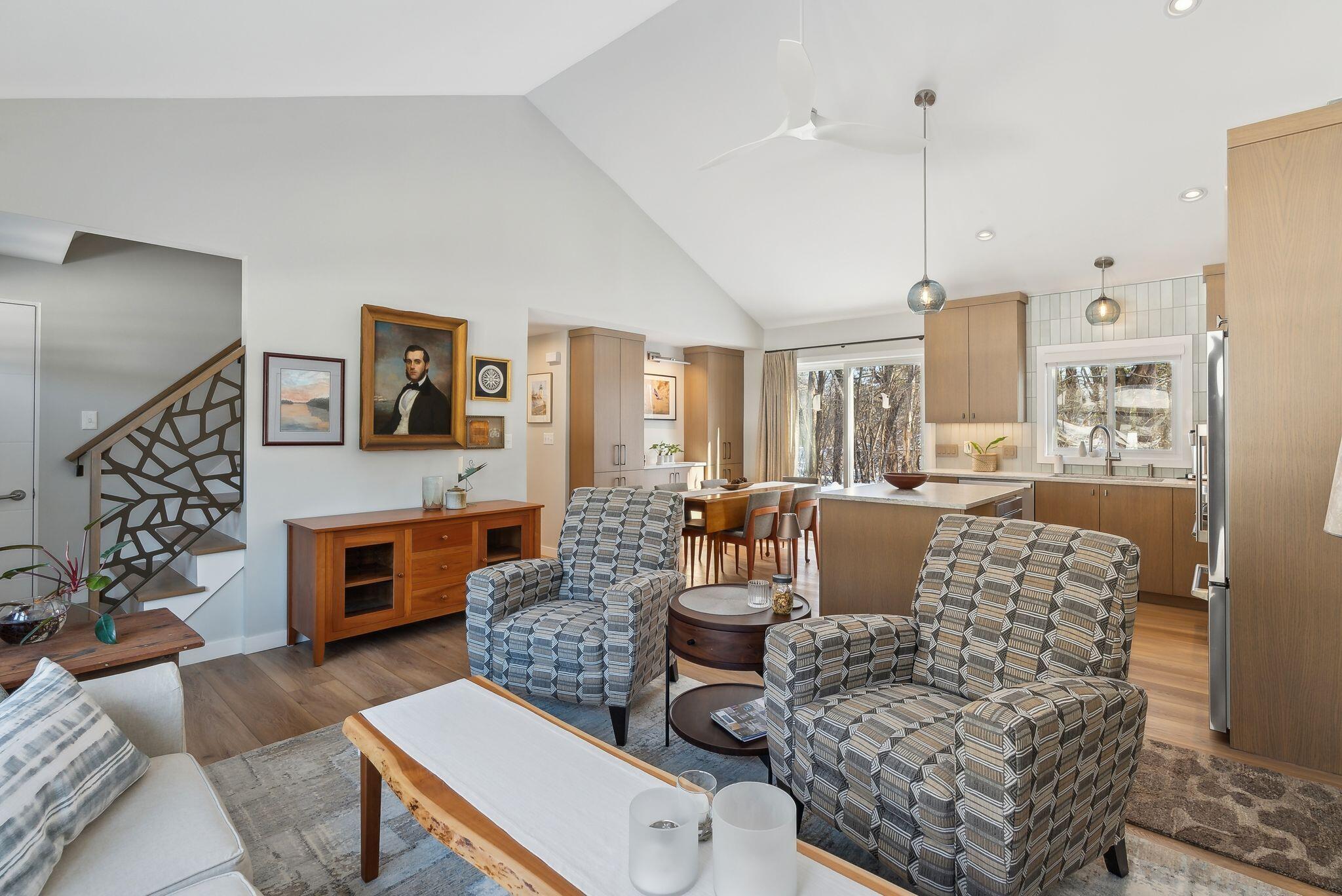 21 Riverbend Drive, 21