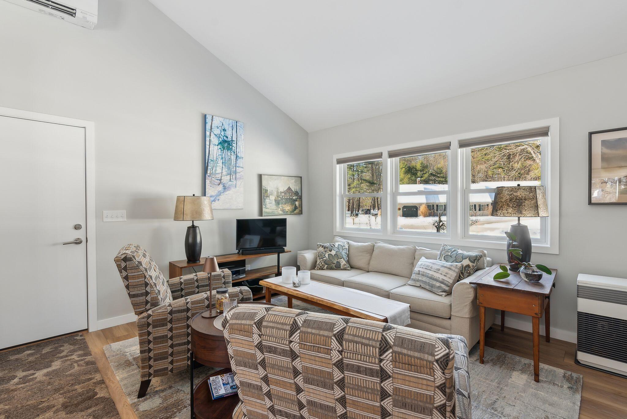 21 Riverbend Drive, 21