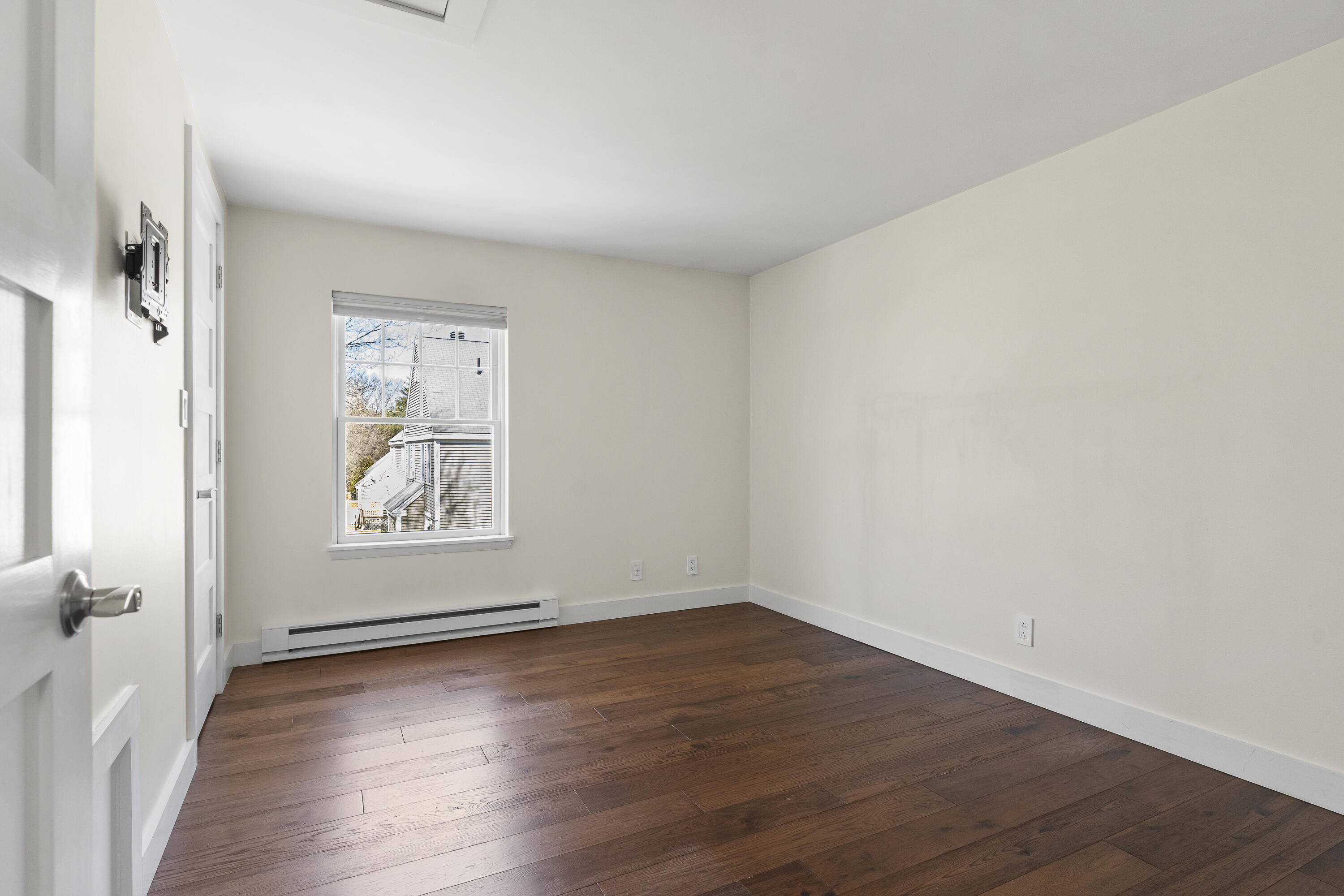 83 Glenridge Drive 83