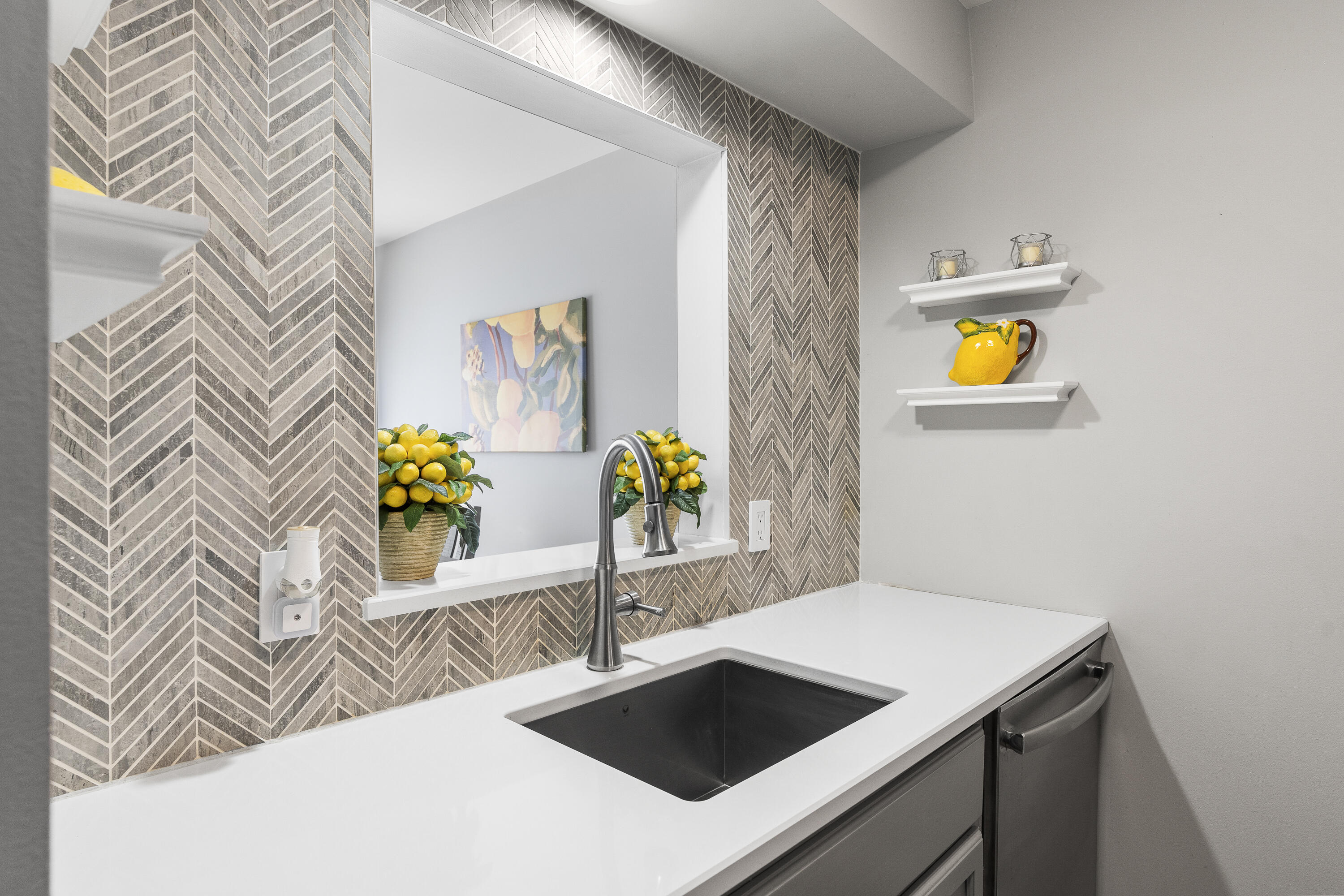 83 Glenridge Drive 83