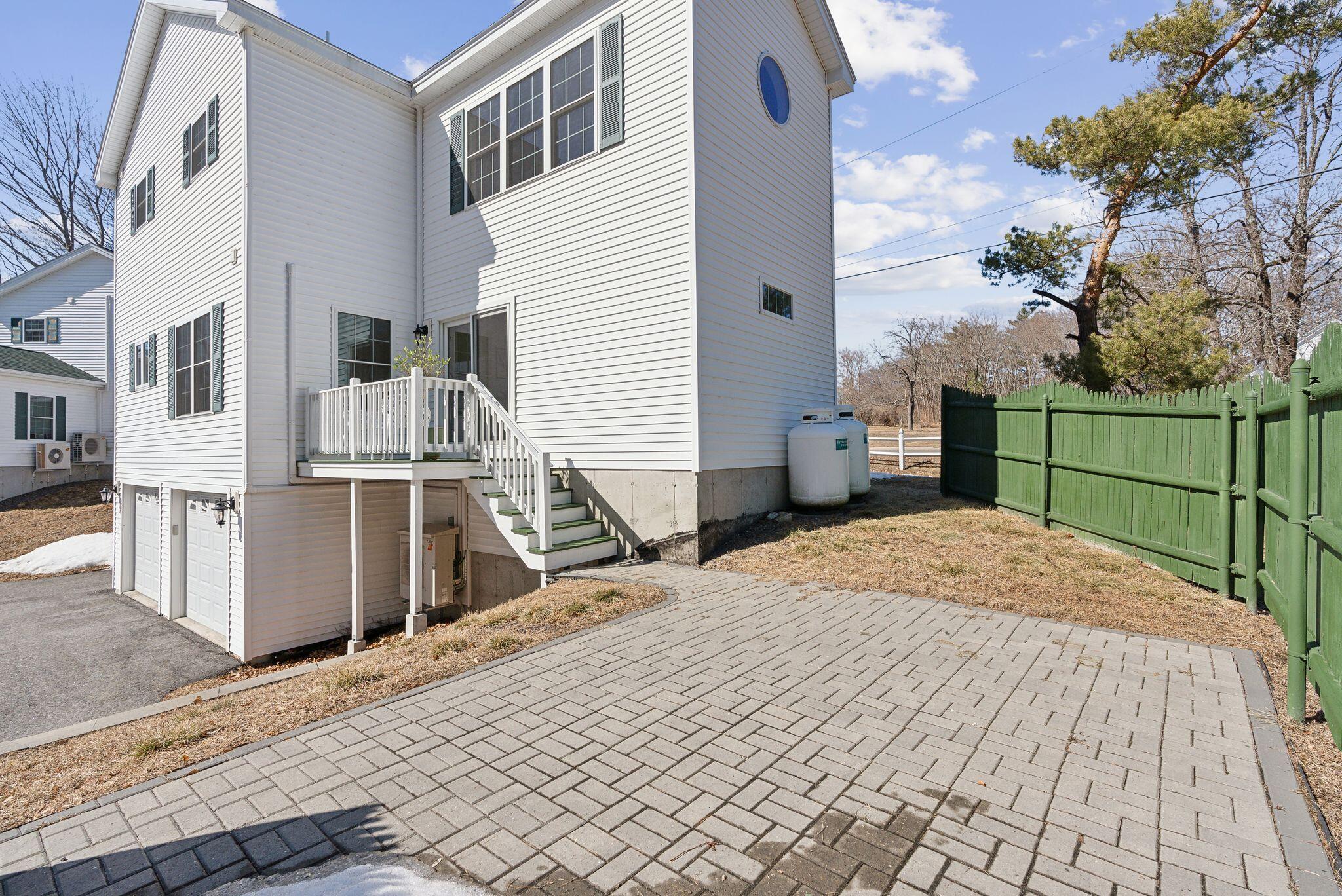 49 Frost Street
