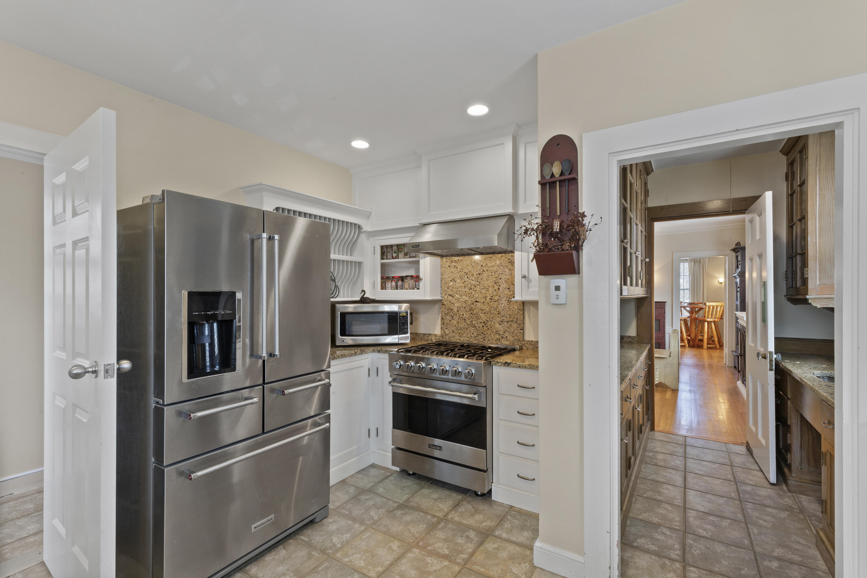 18 Talbot Avenue