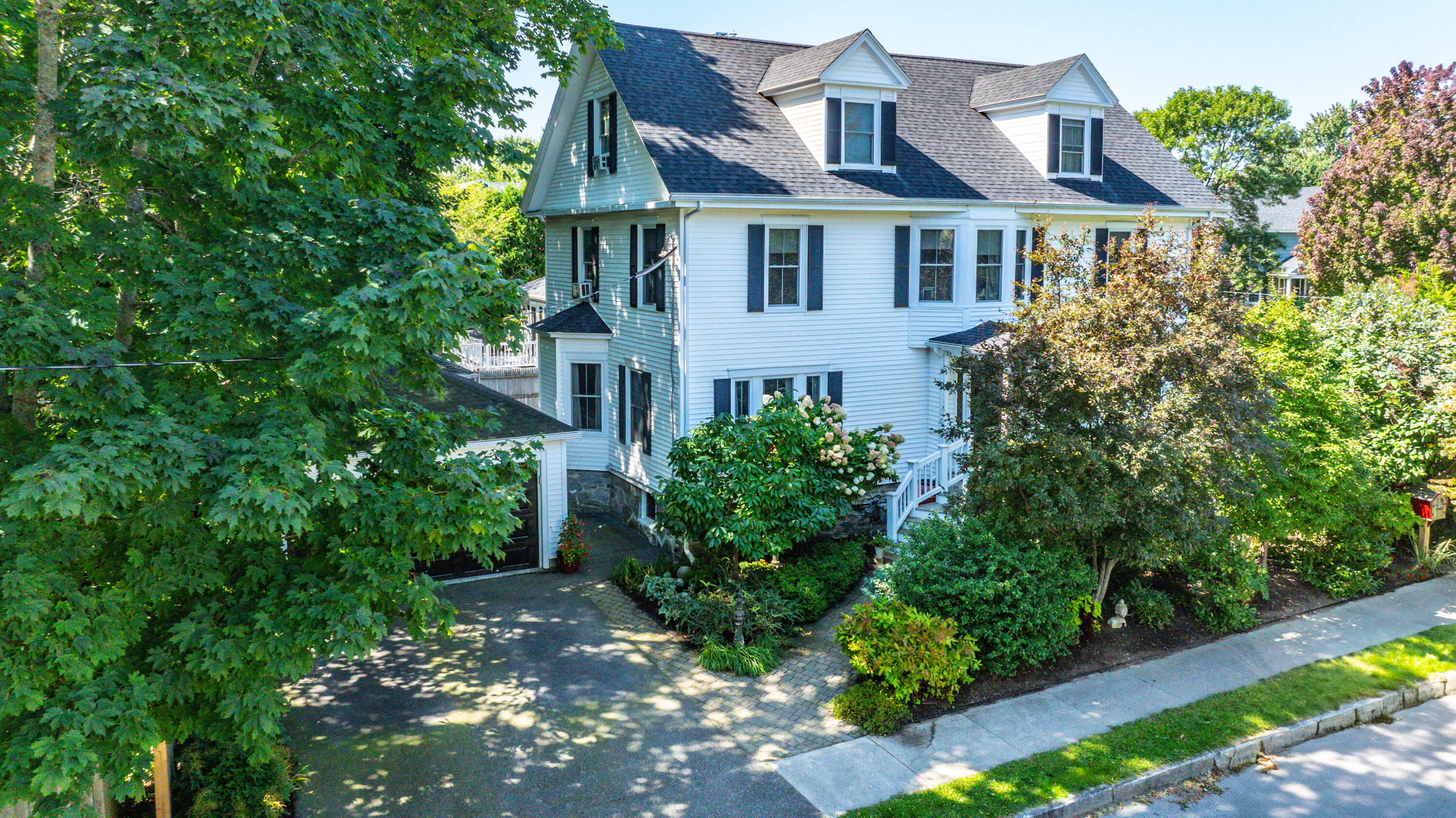 52 Melrose Street