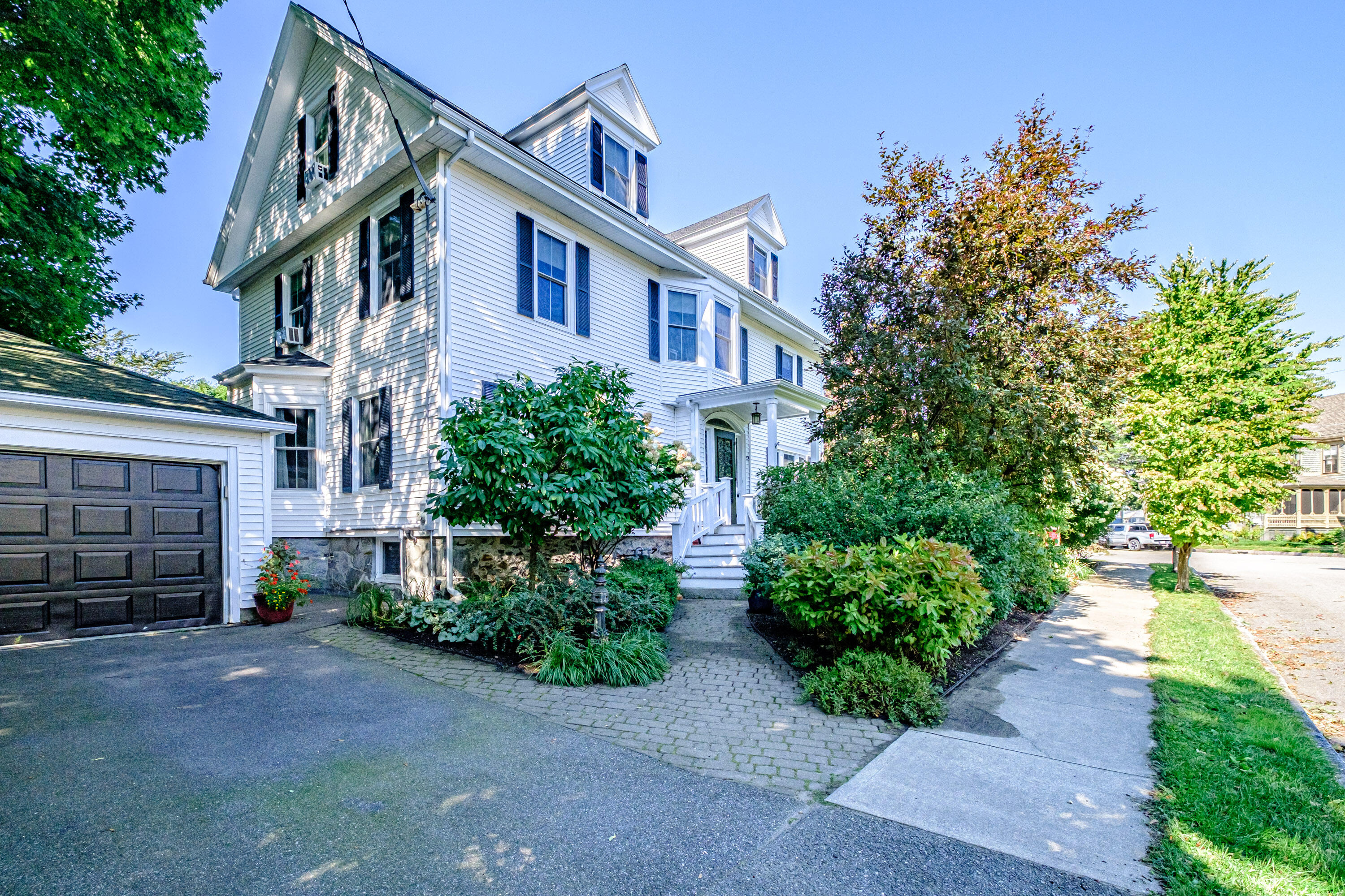 52 Melrose Street