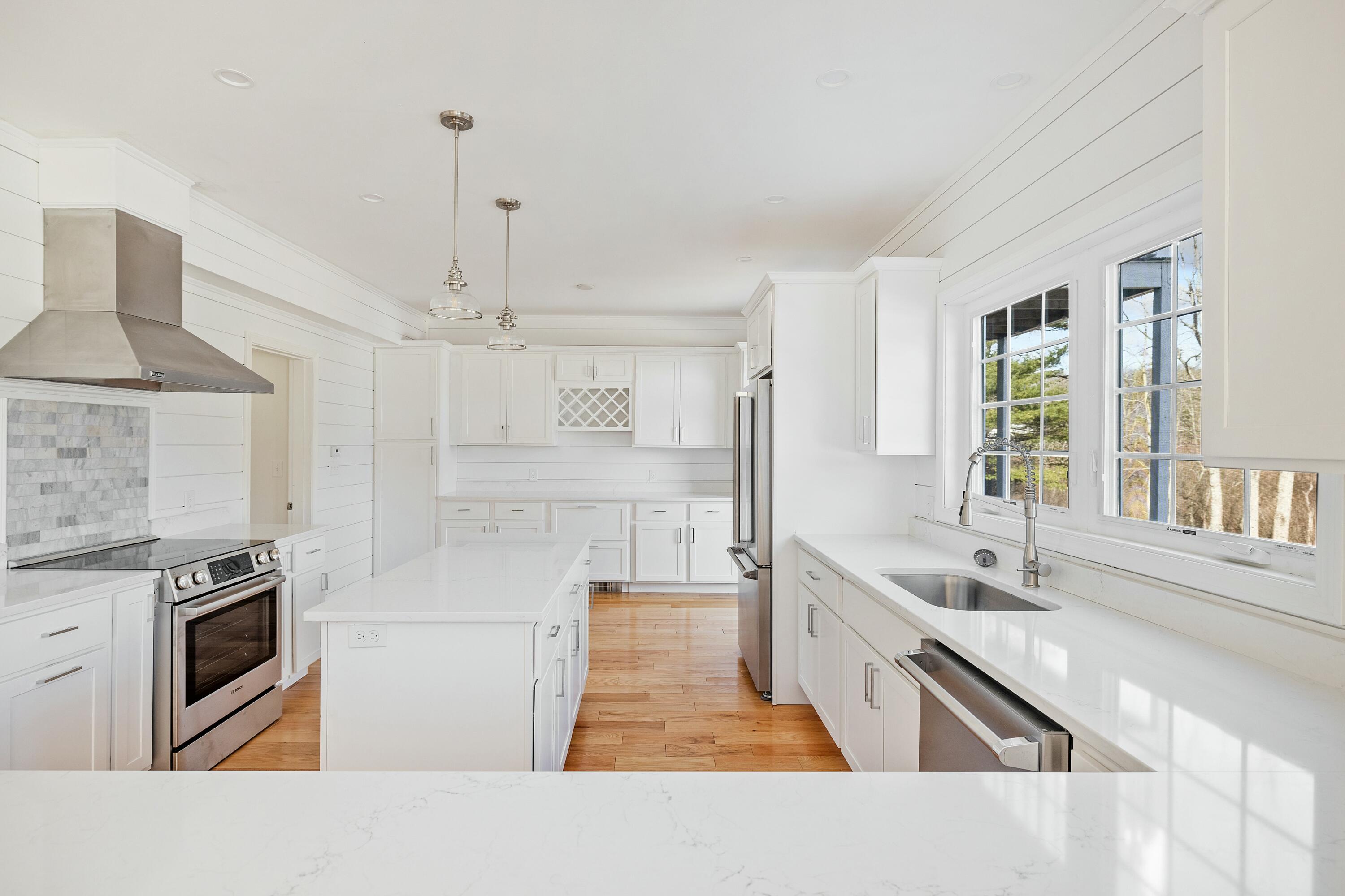 225 Beachwood Avenue