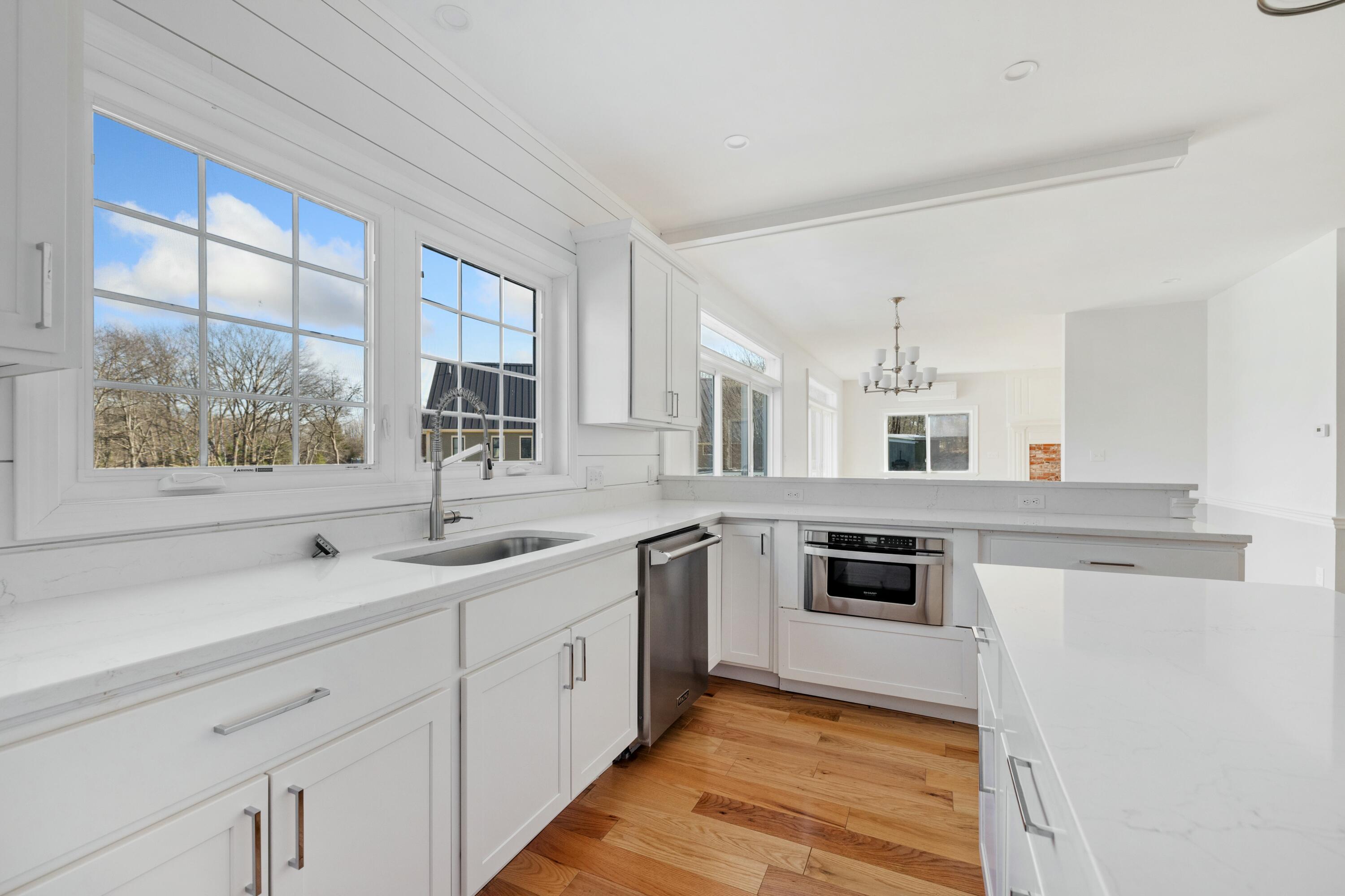 225 Beachwood Avenue