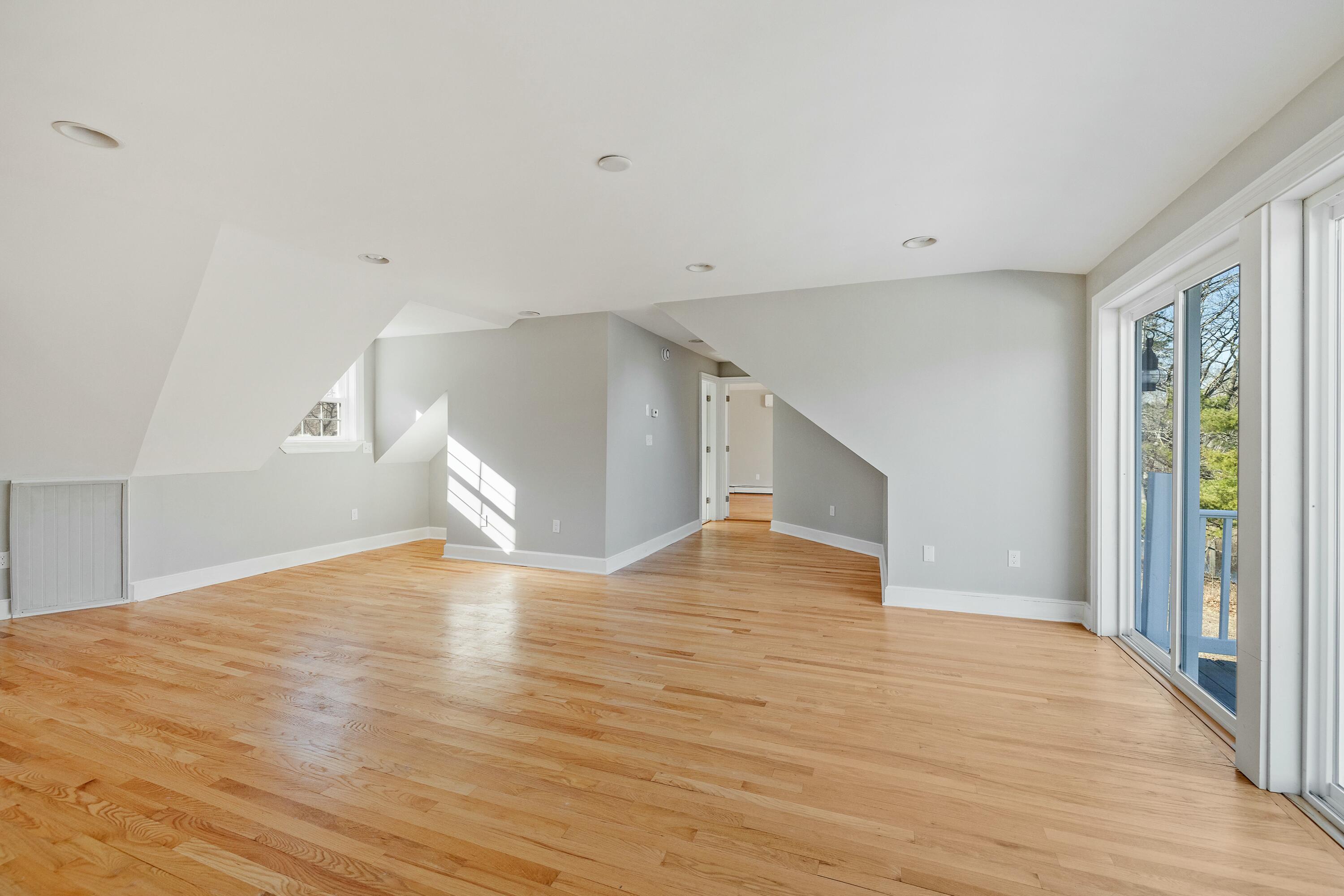 225 Beachwood Avenue