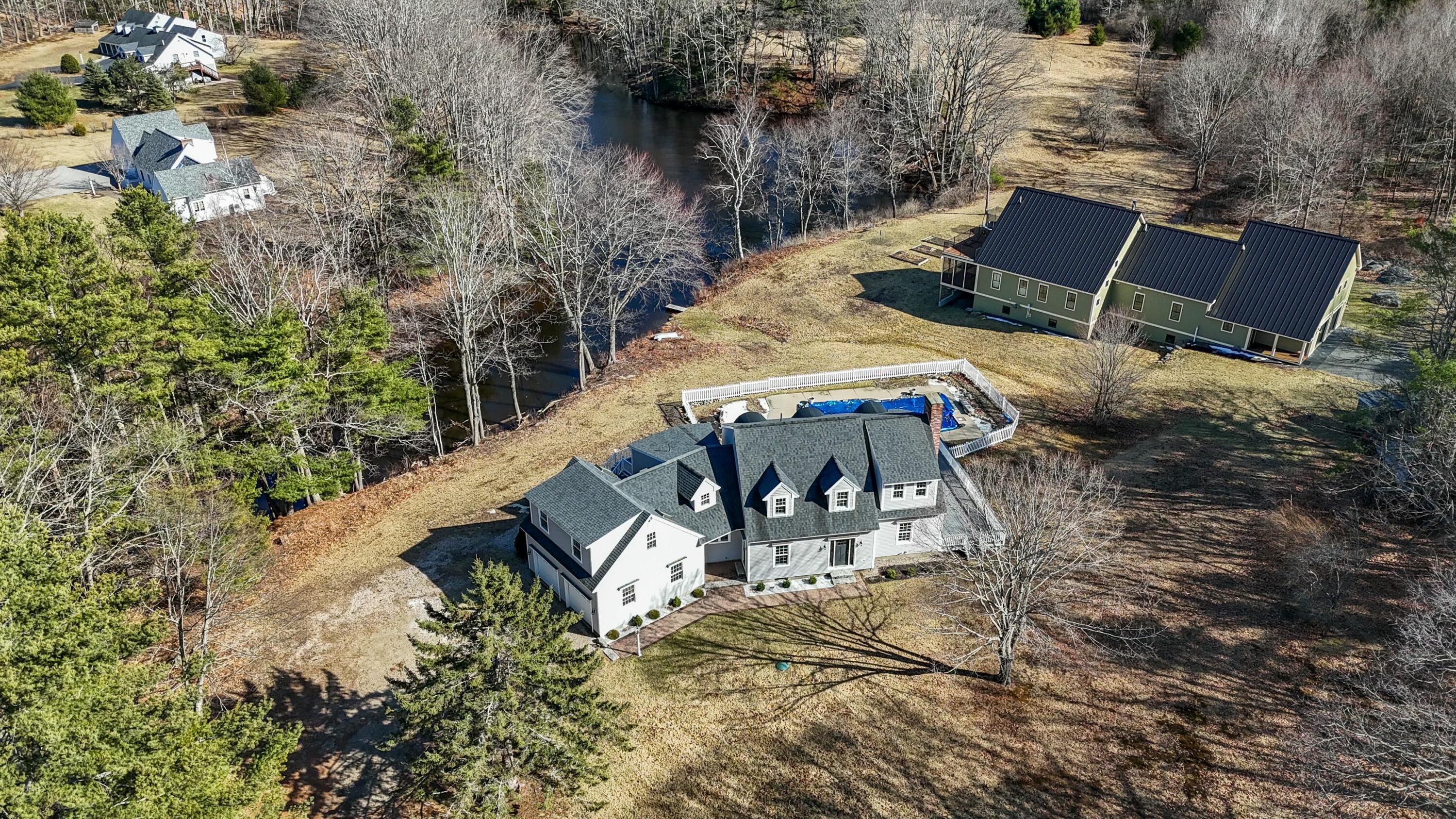 225 Beachwood Avenue