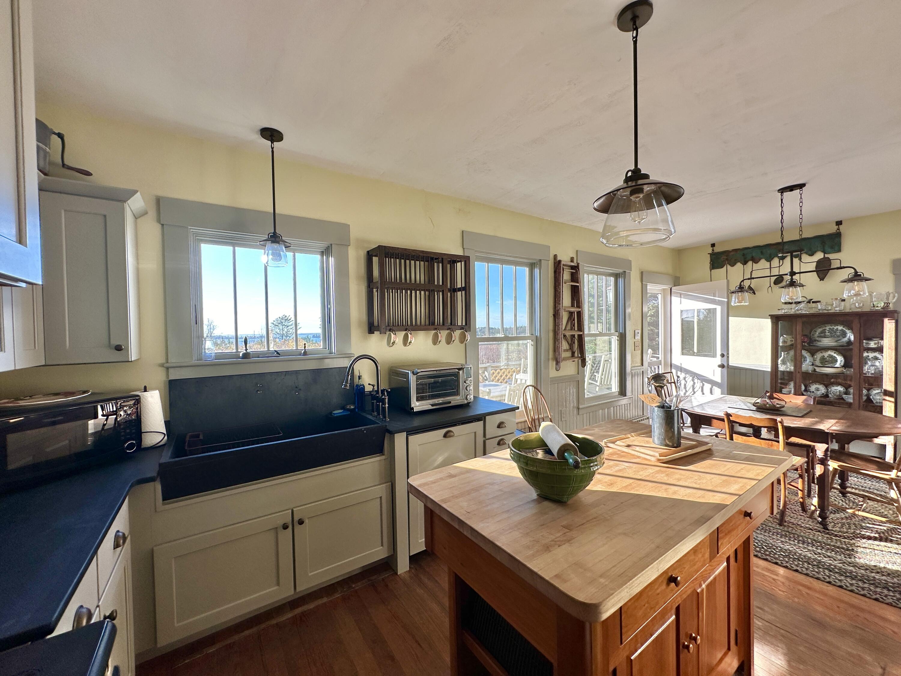 415 Glenmere Road