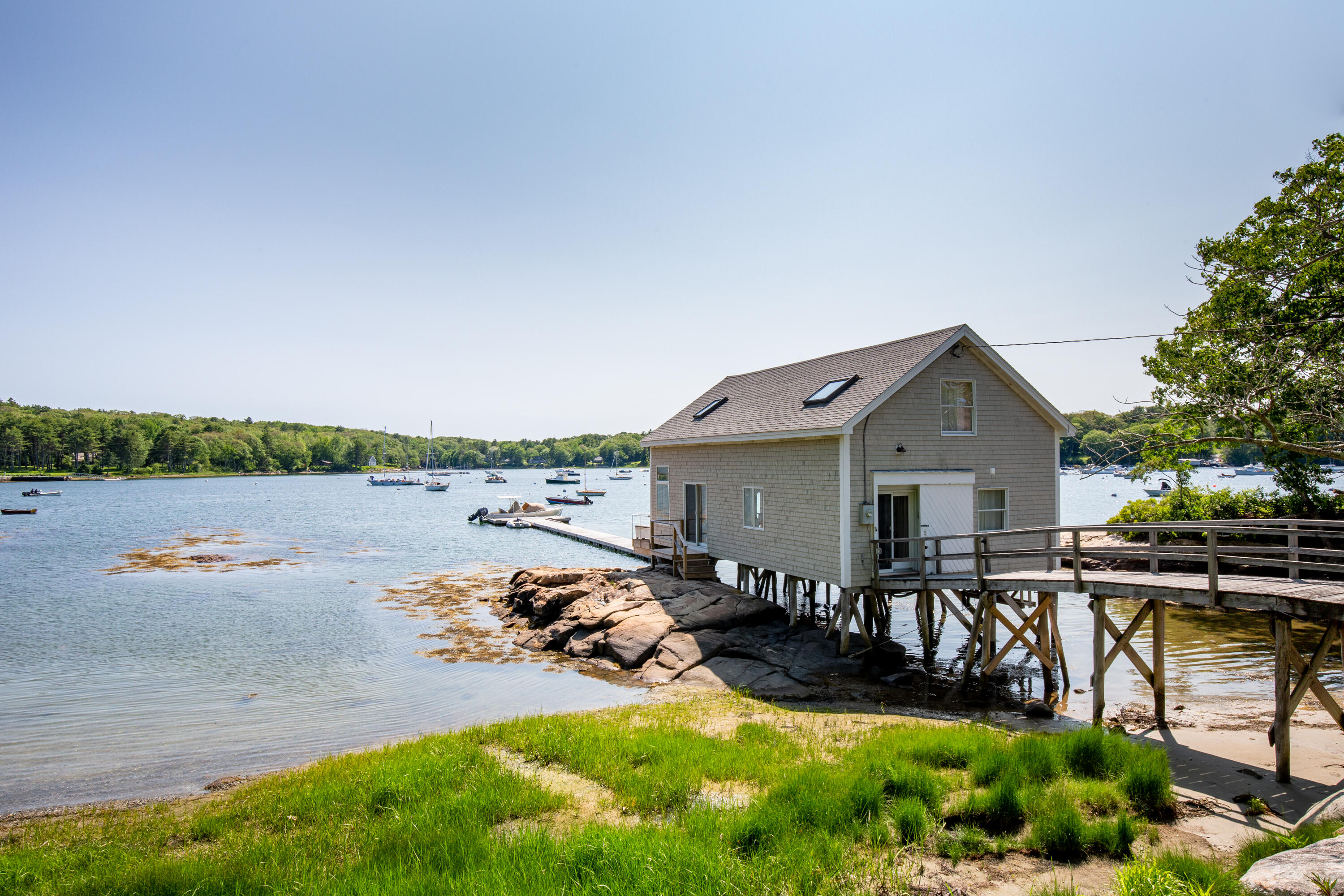 77 Northern Point Road