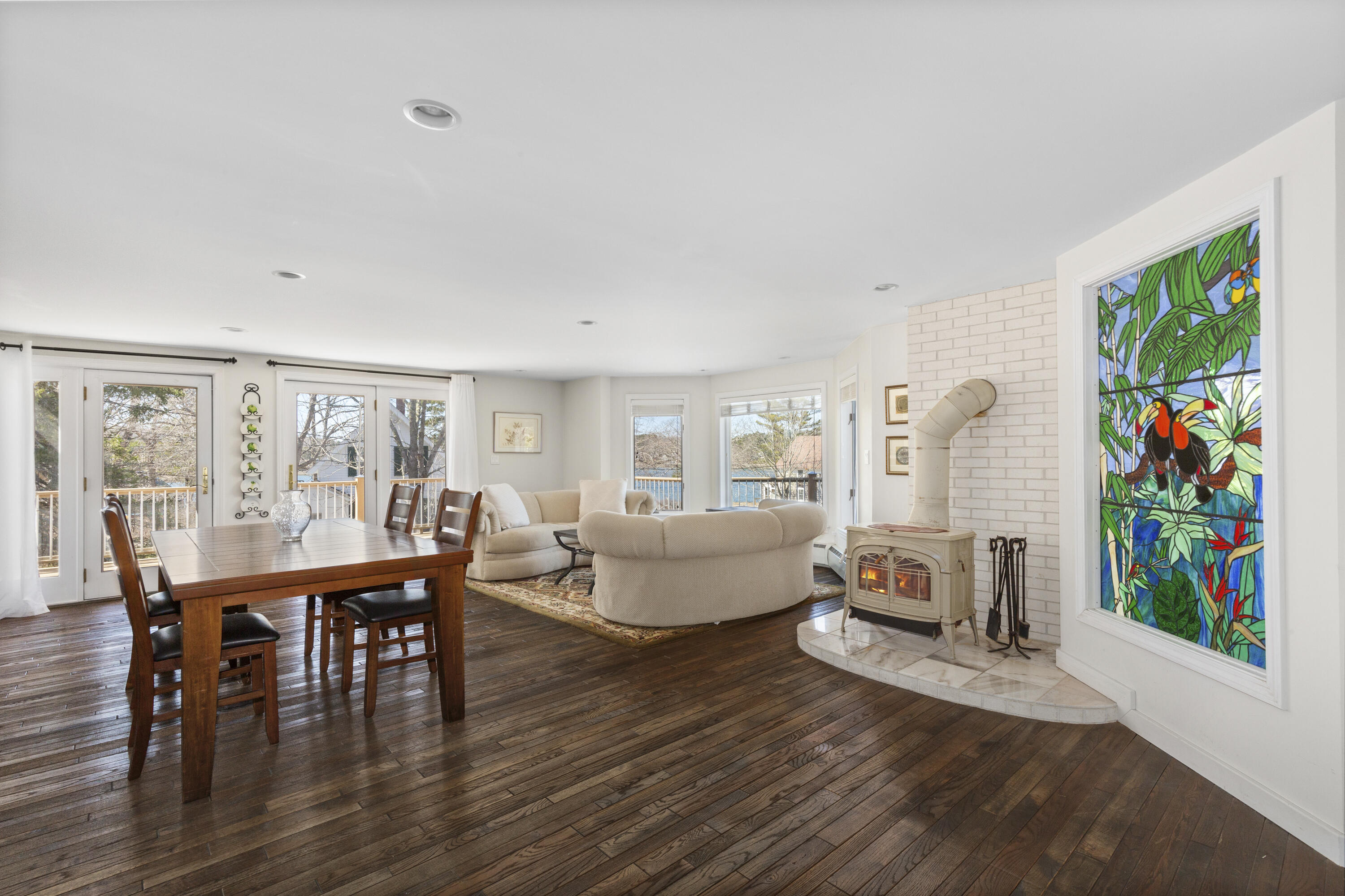 77 Northern Point Road