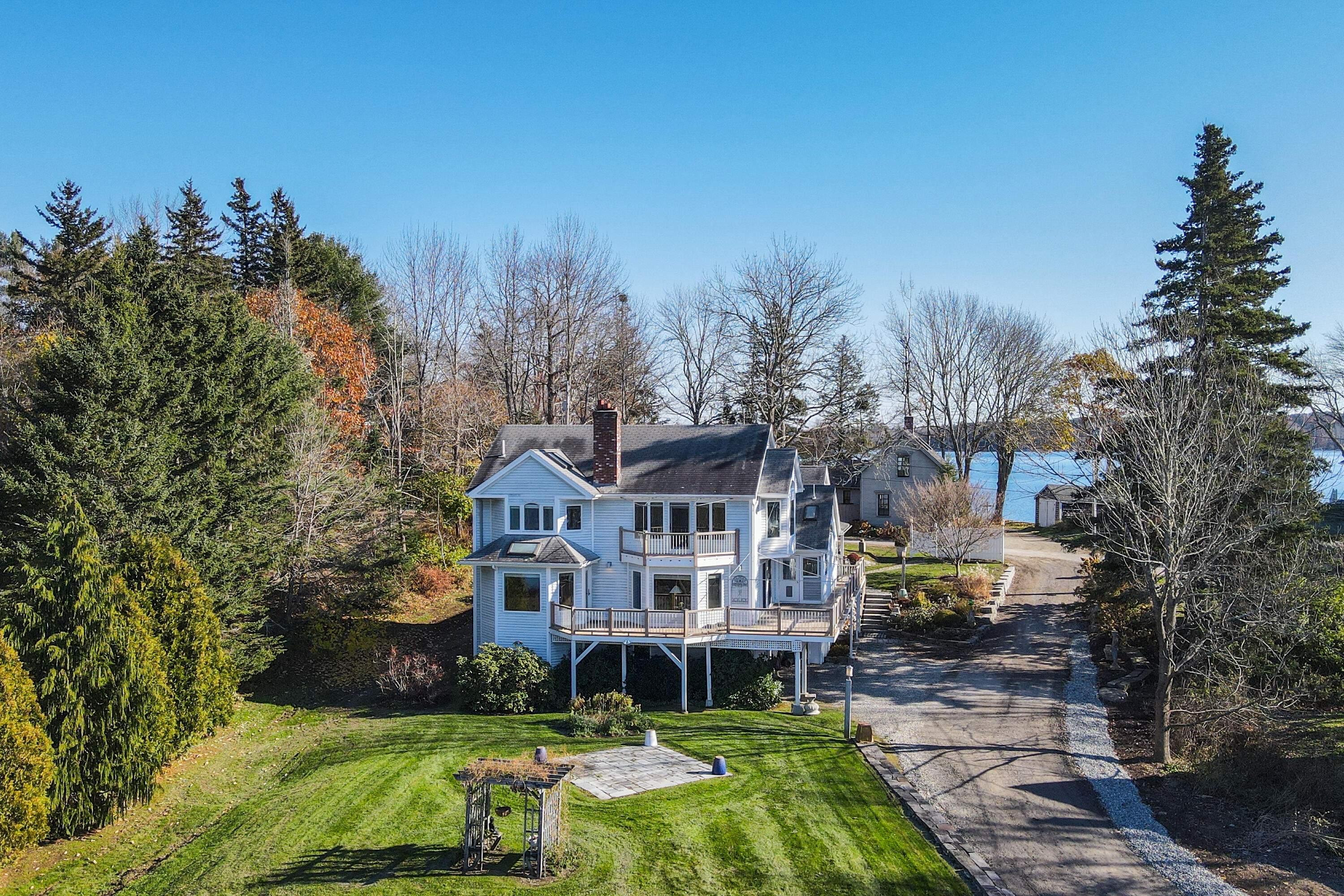 77 Northern Point Road