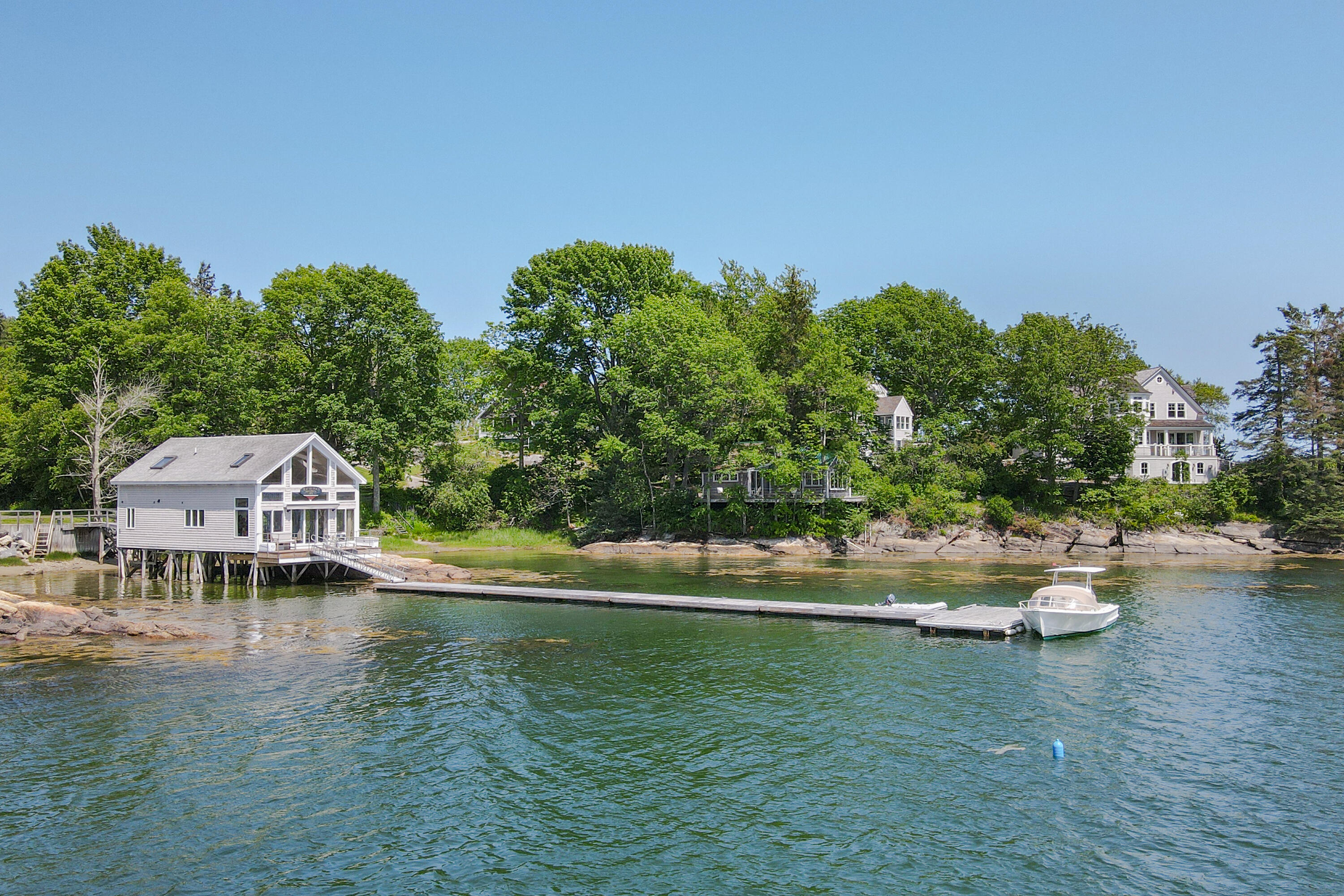 77 Northern Point Road