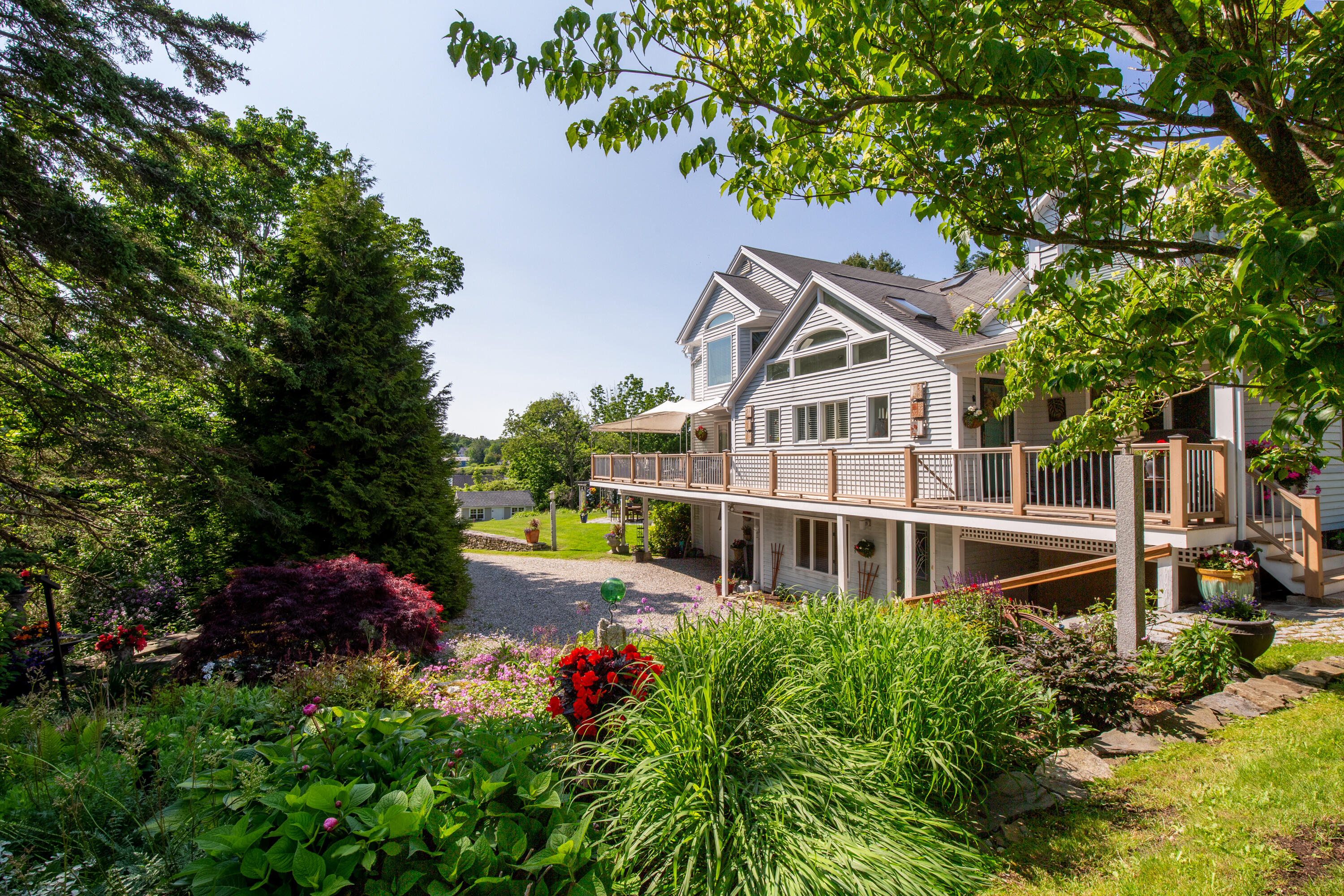 77 Northern Point Road