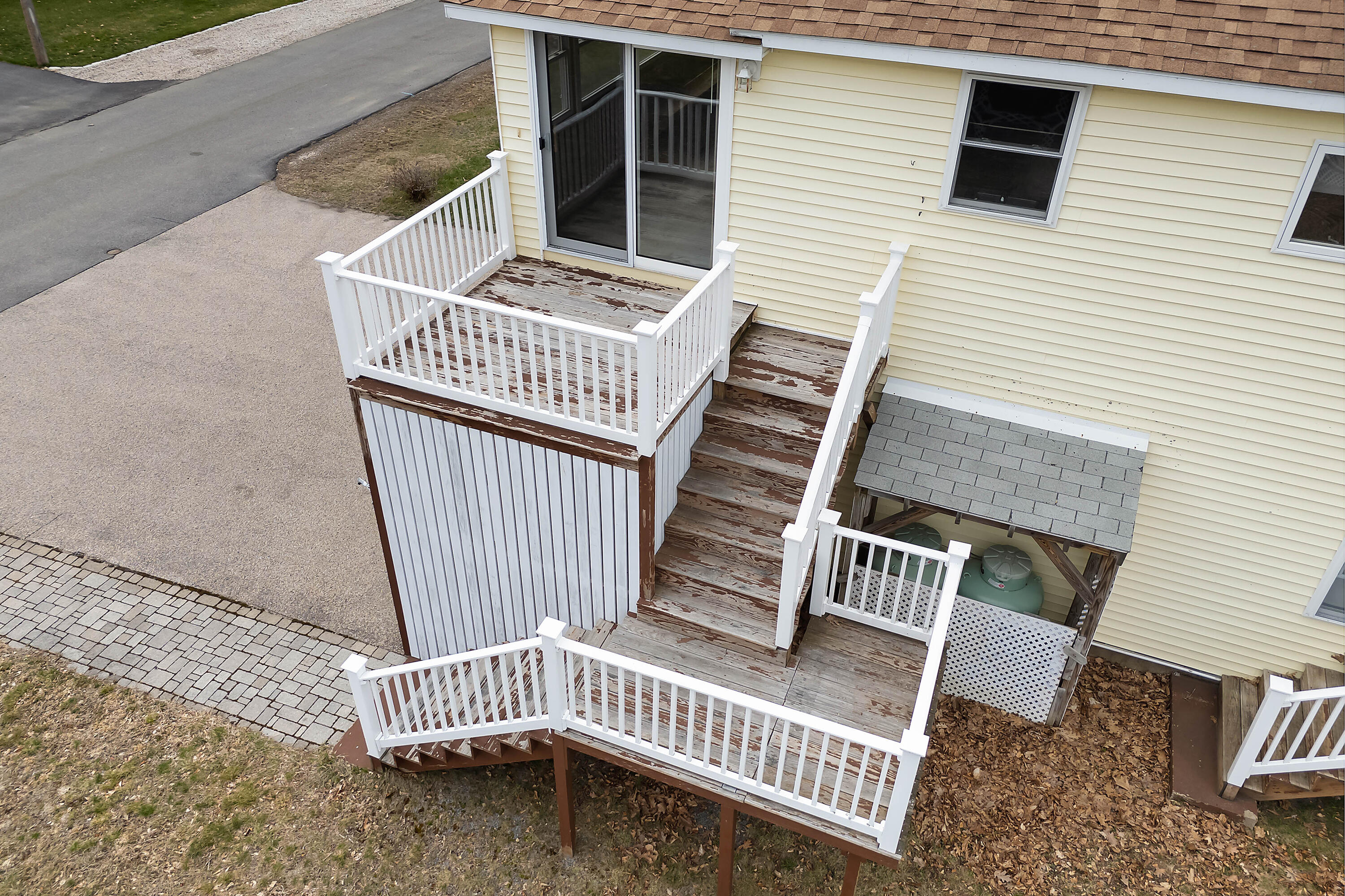 16 Oceanside Avenue E