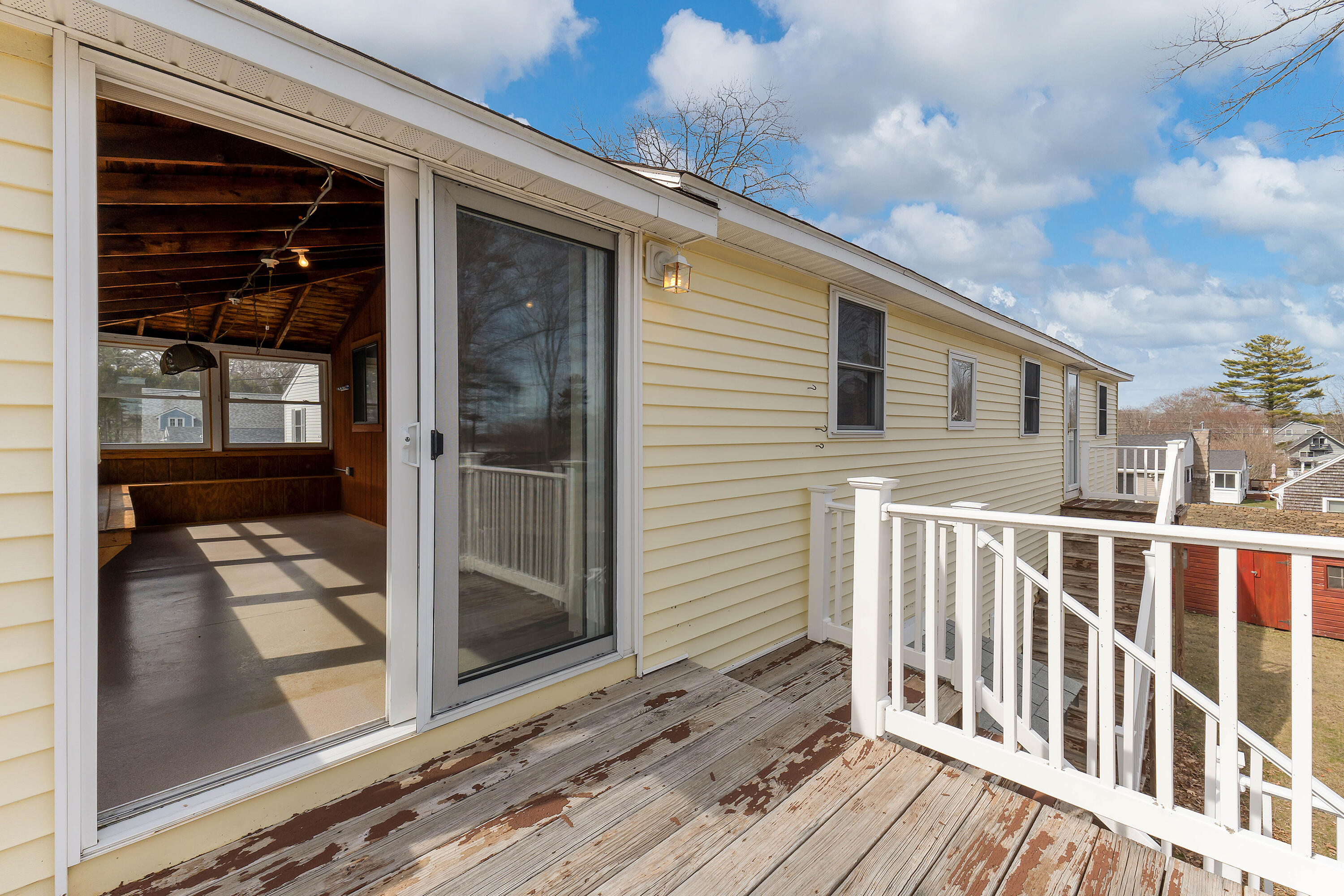 16 Oceanside Avenue E