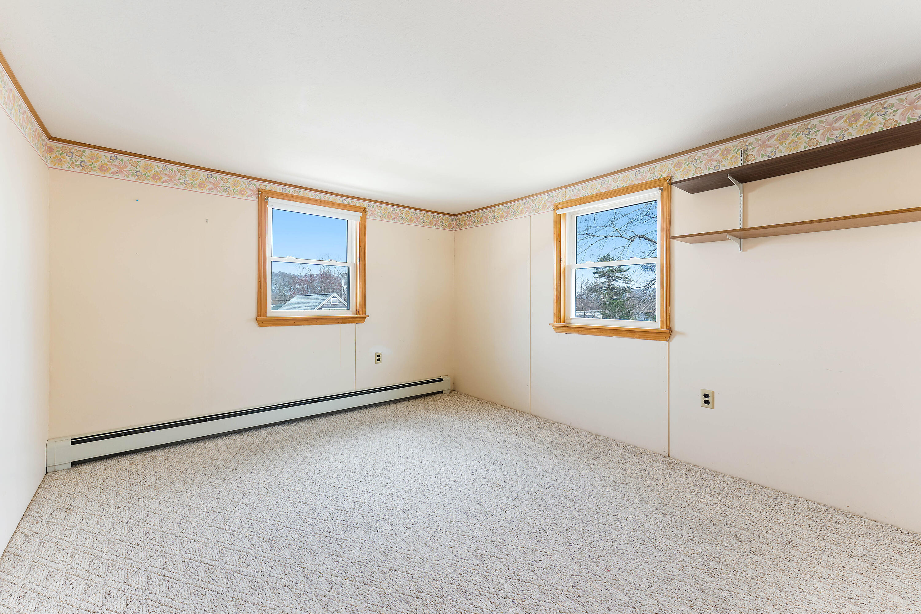 16 Oceanside Avenue E