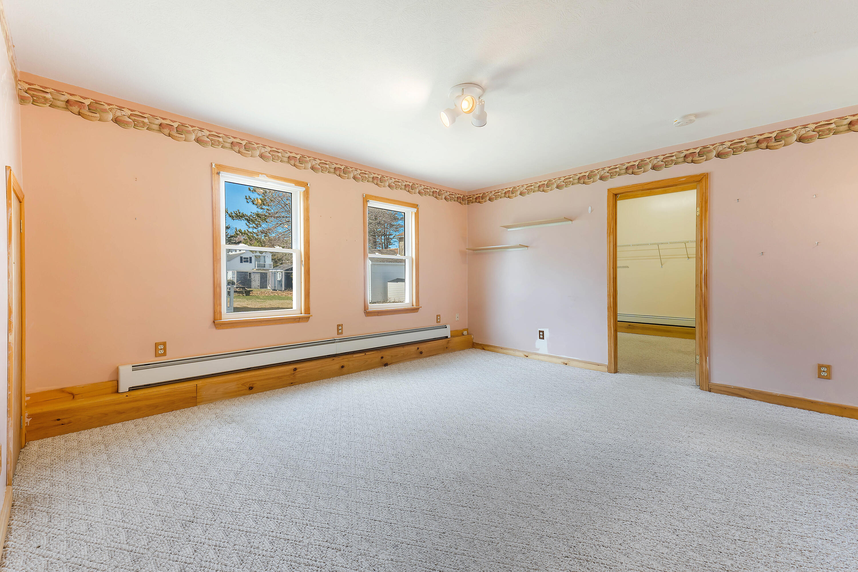 16 Oceanside Avenue E