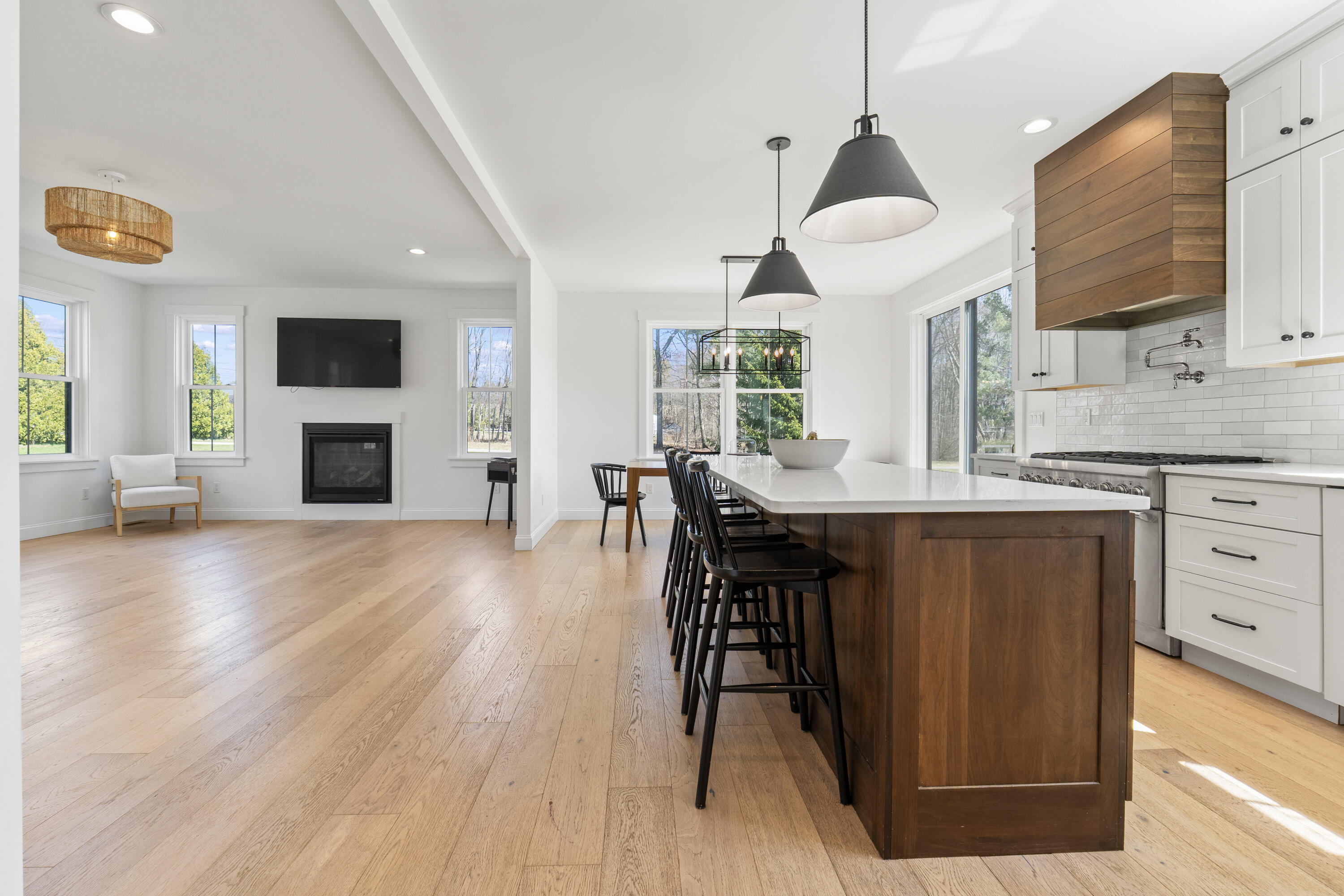 271 River Road
