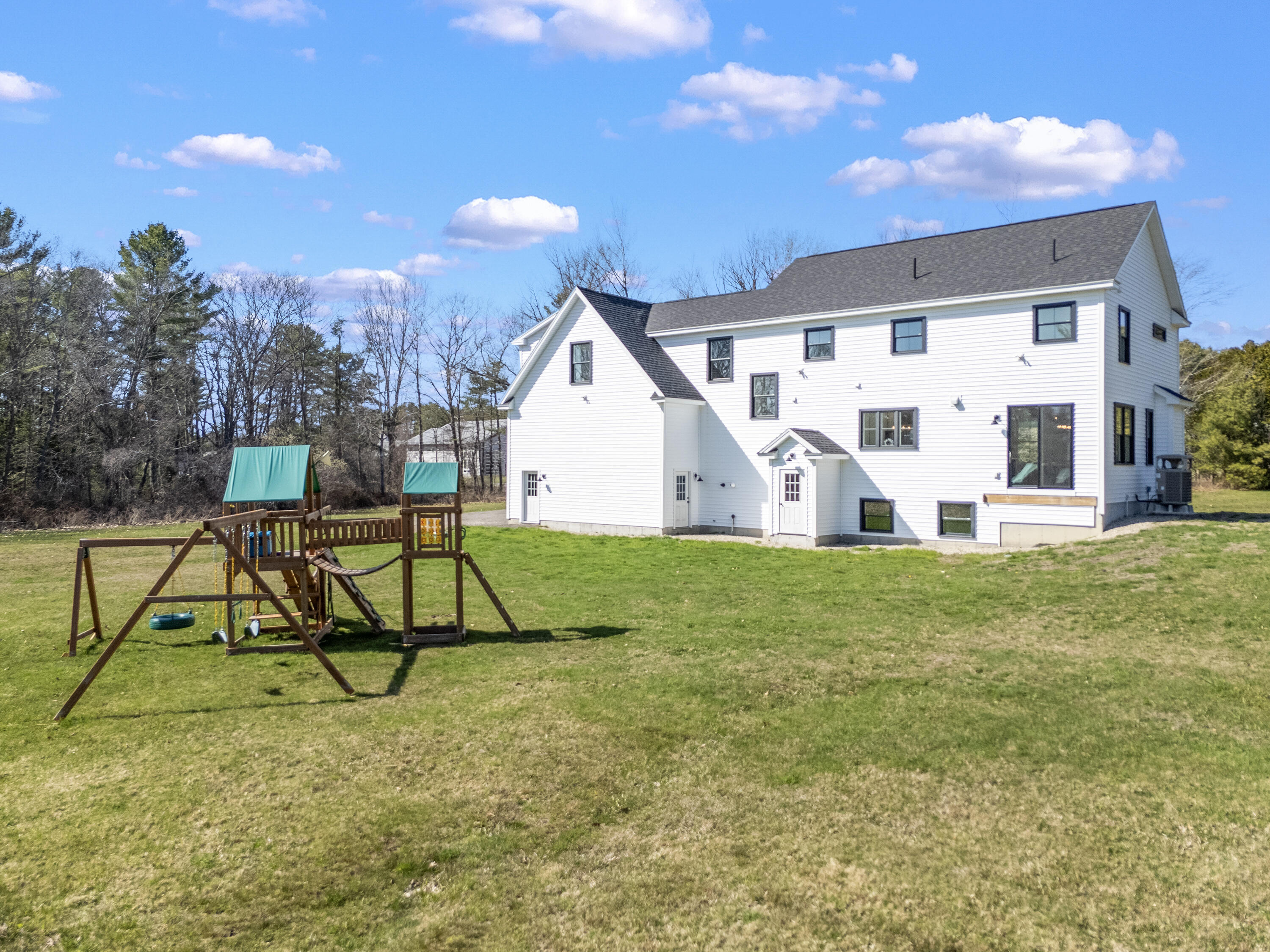 271 River Road