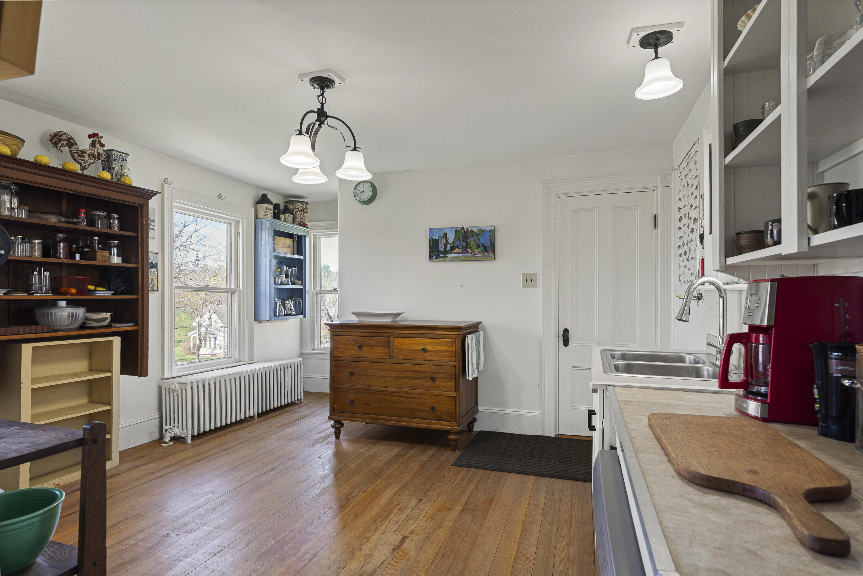 60 East Elm Street