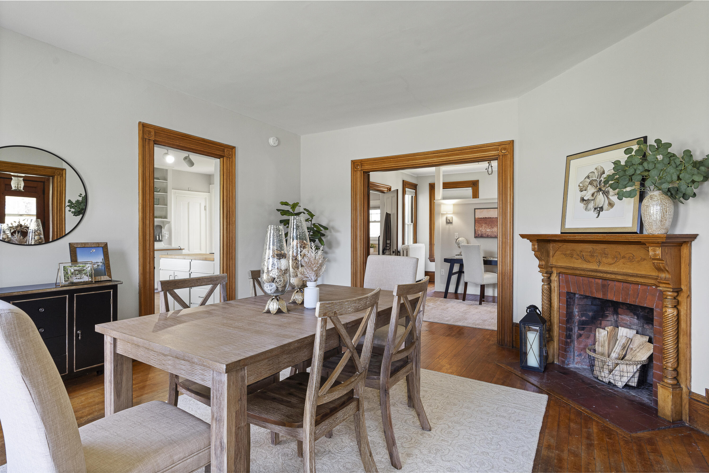 60 East Elm Street
