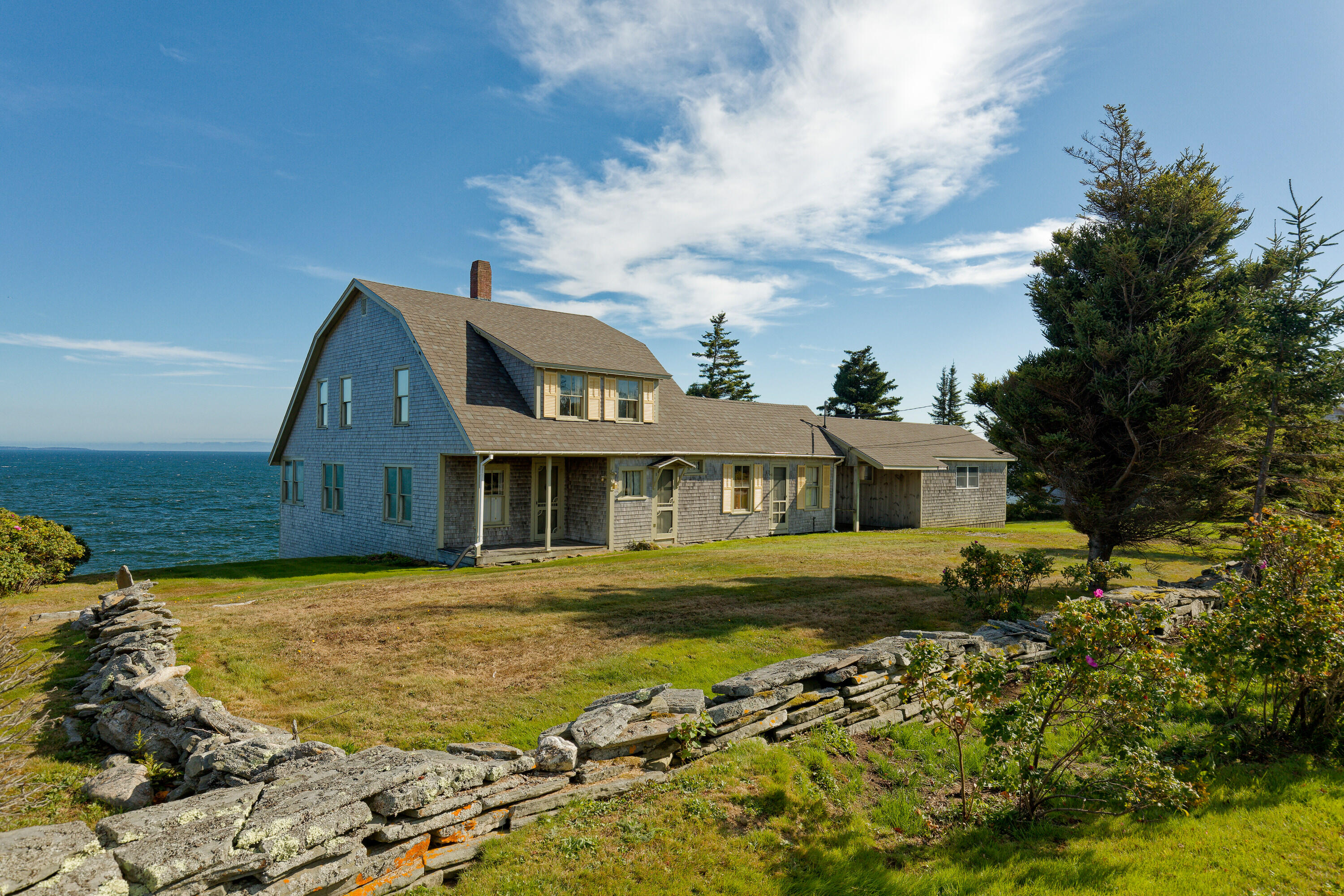 33 Cliff Road