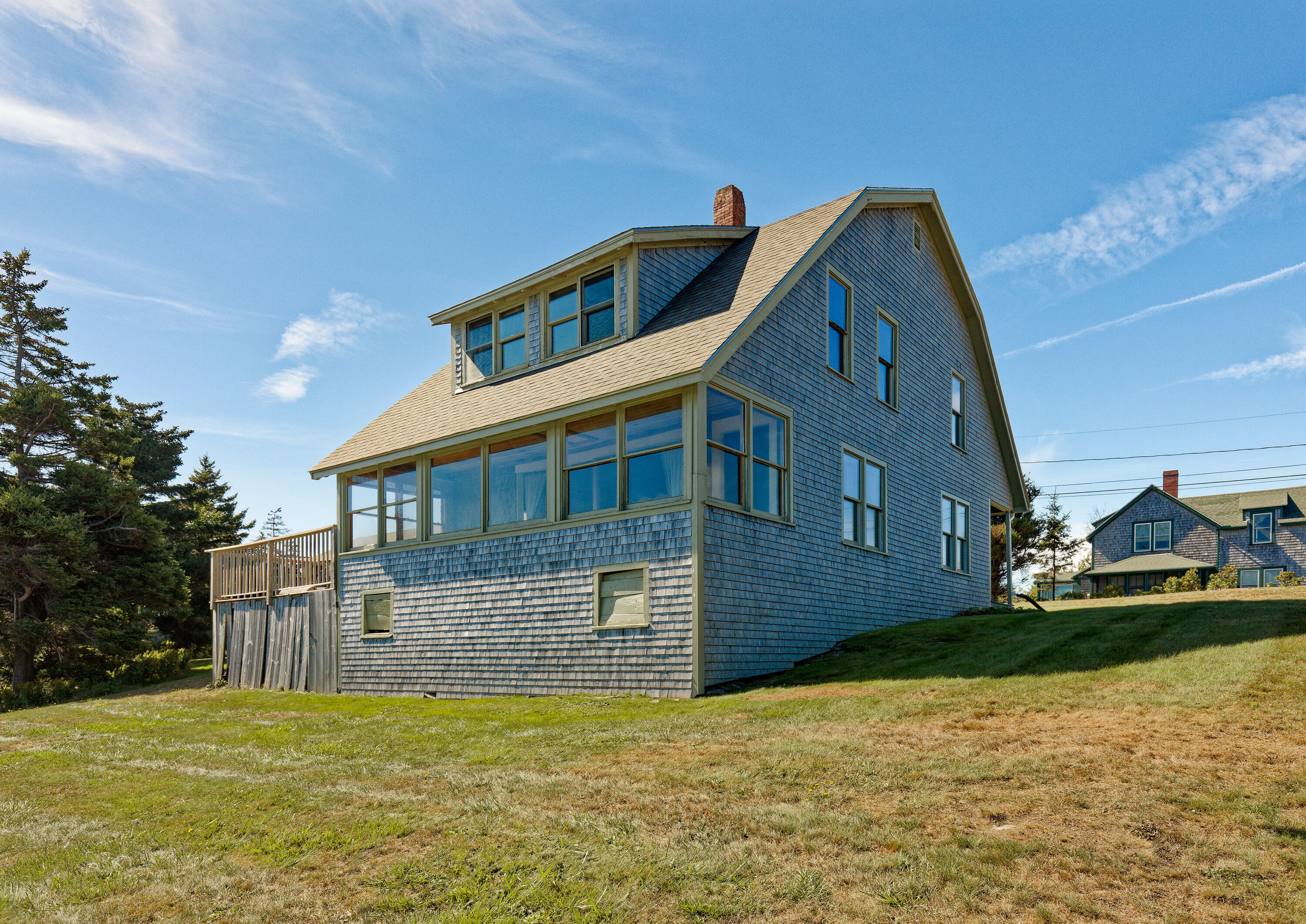 33 Cliff Road