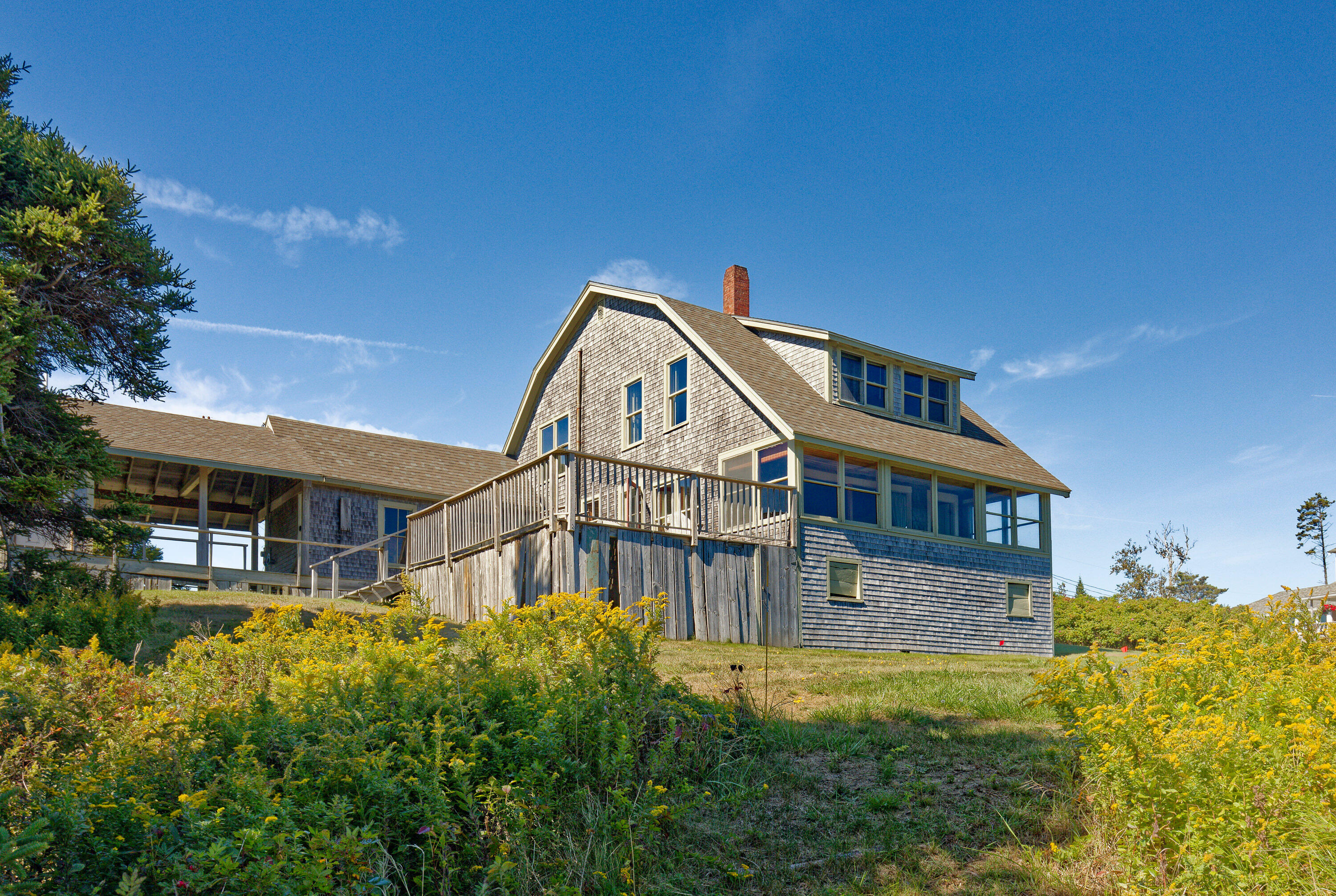 33 Cliff Road