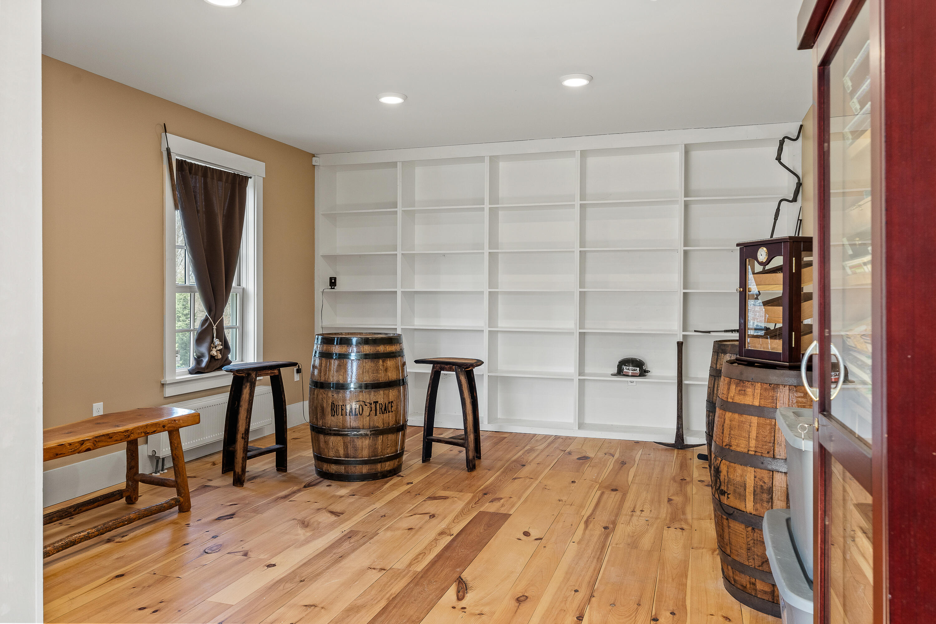 875 N Parish Road