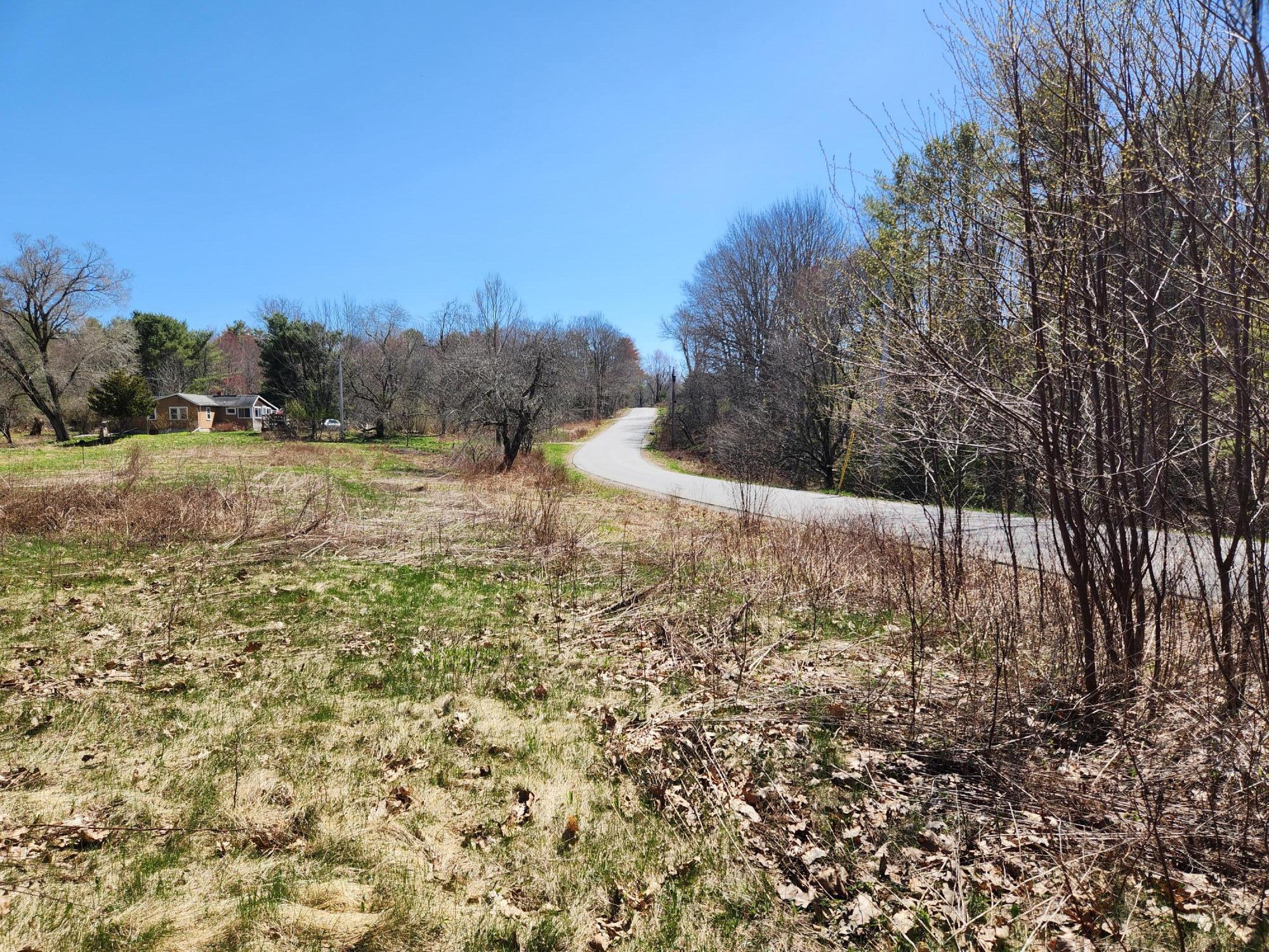 99 E East Neck Road