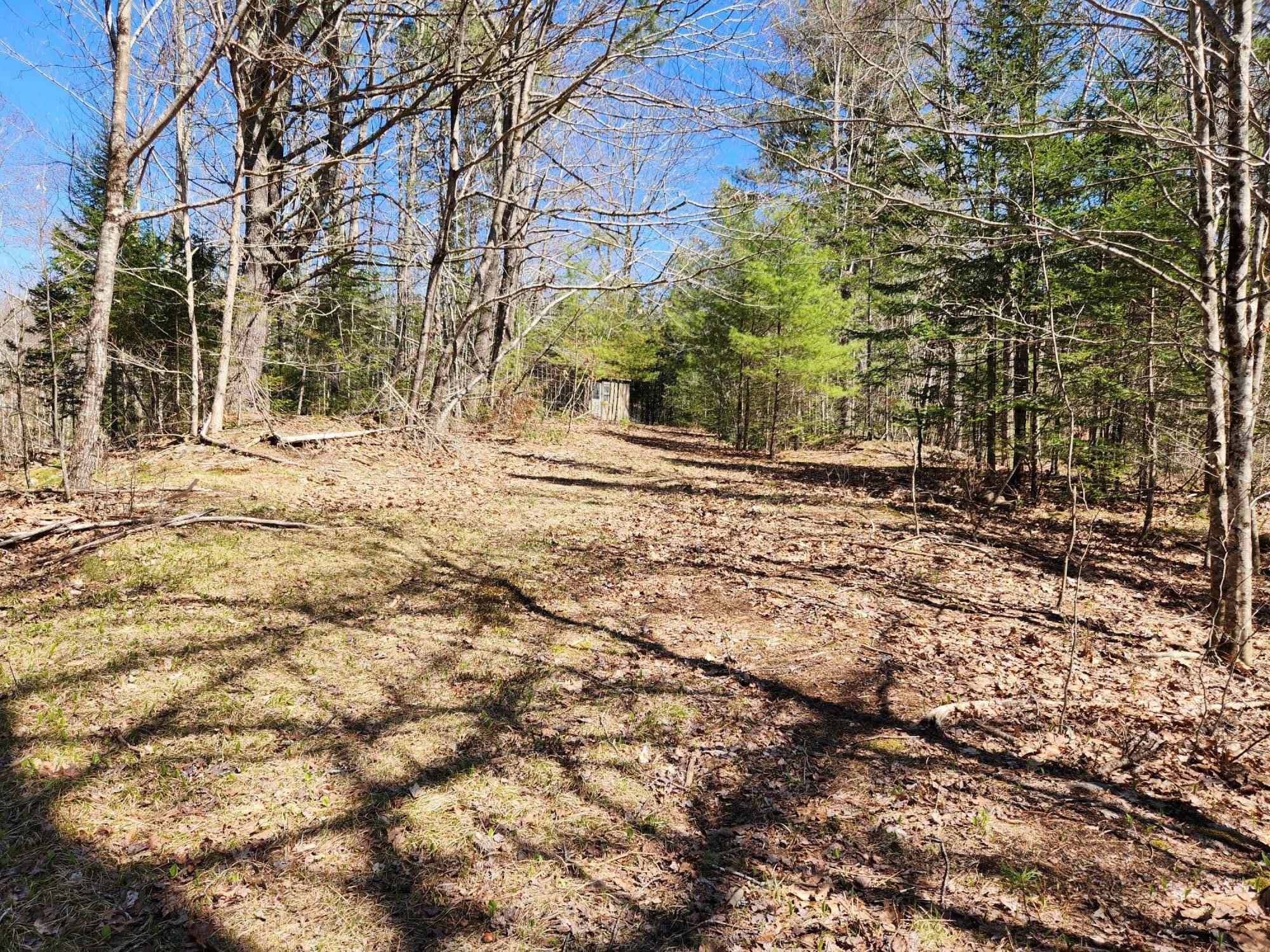 99 E East Neck Road