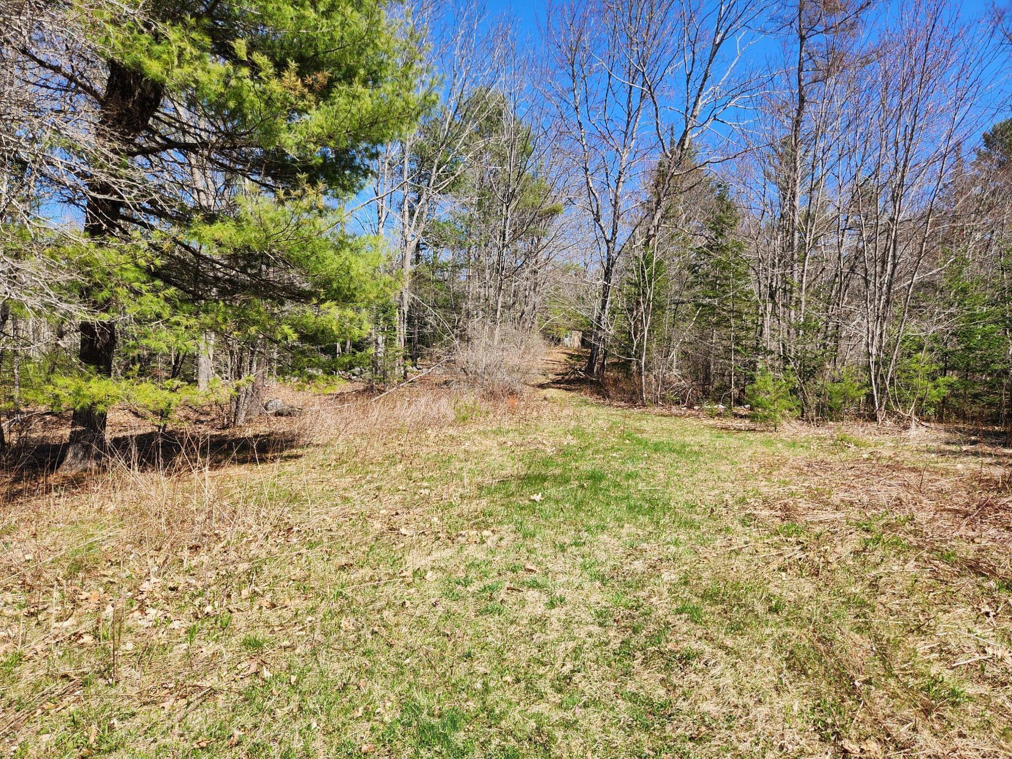 99 E East Neck Road