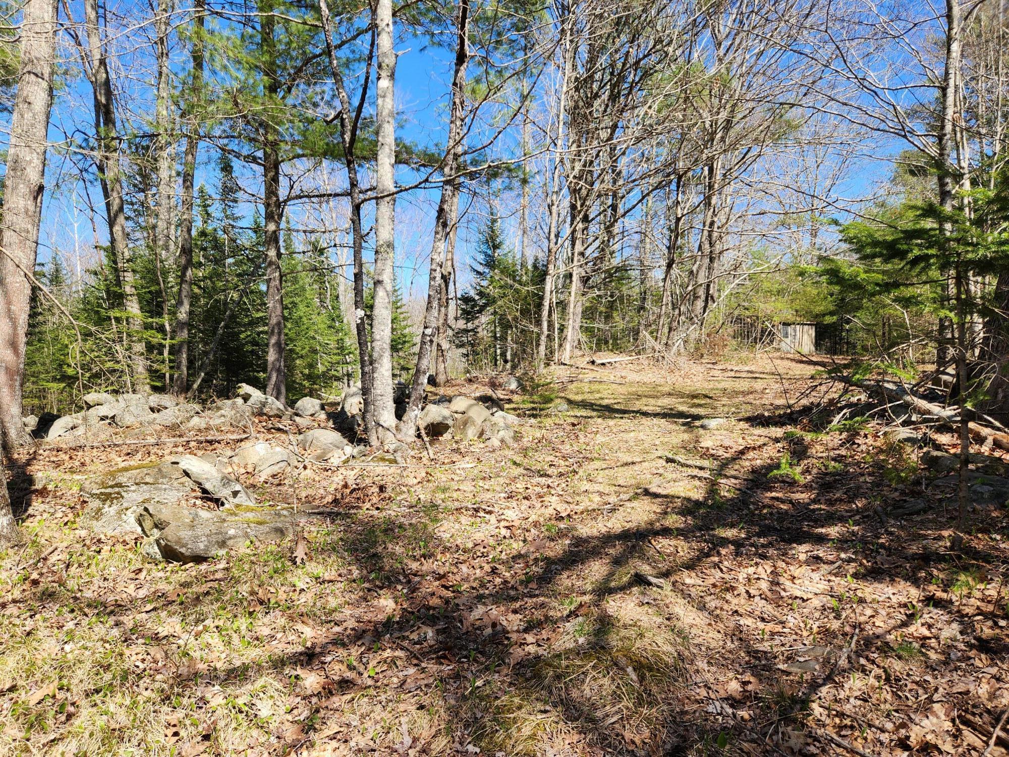 99 E East Neck Road