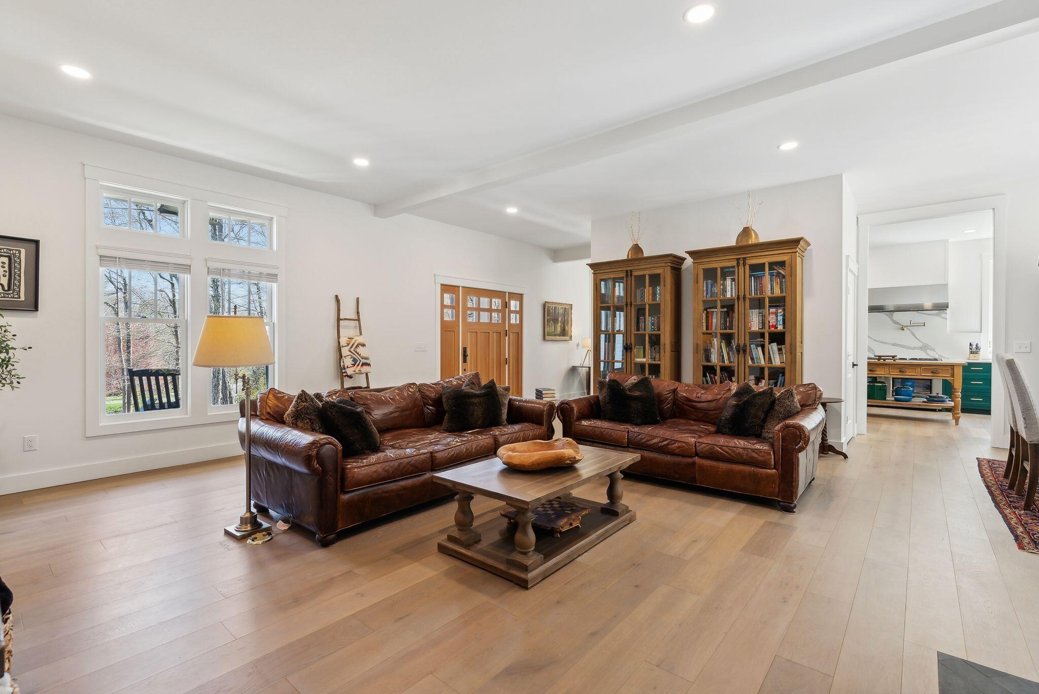 239 Hunter Way