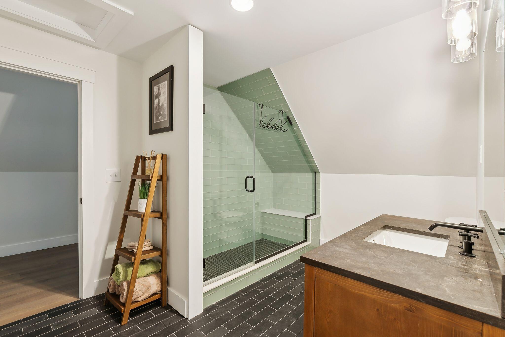239 Hunter Way