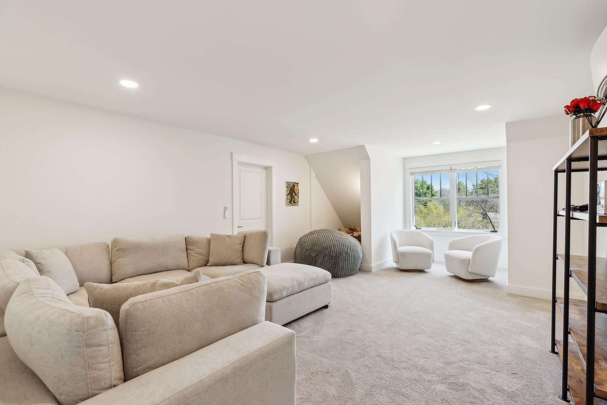 239 Hunter Way
