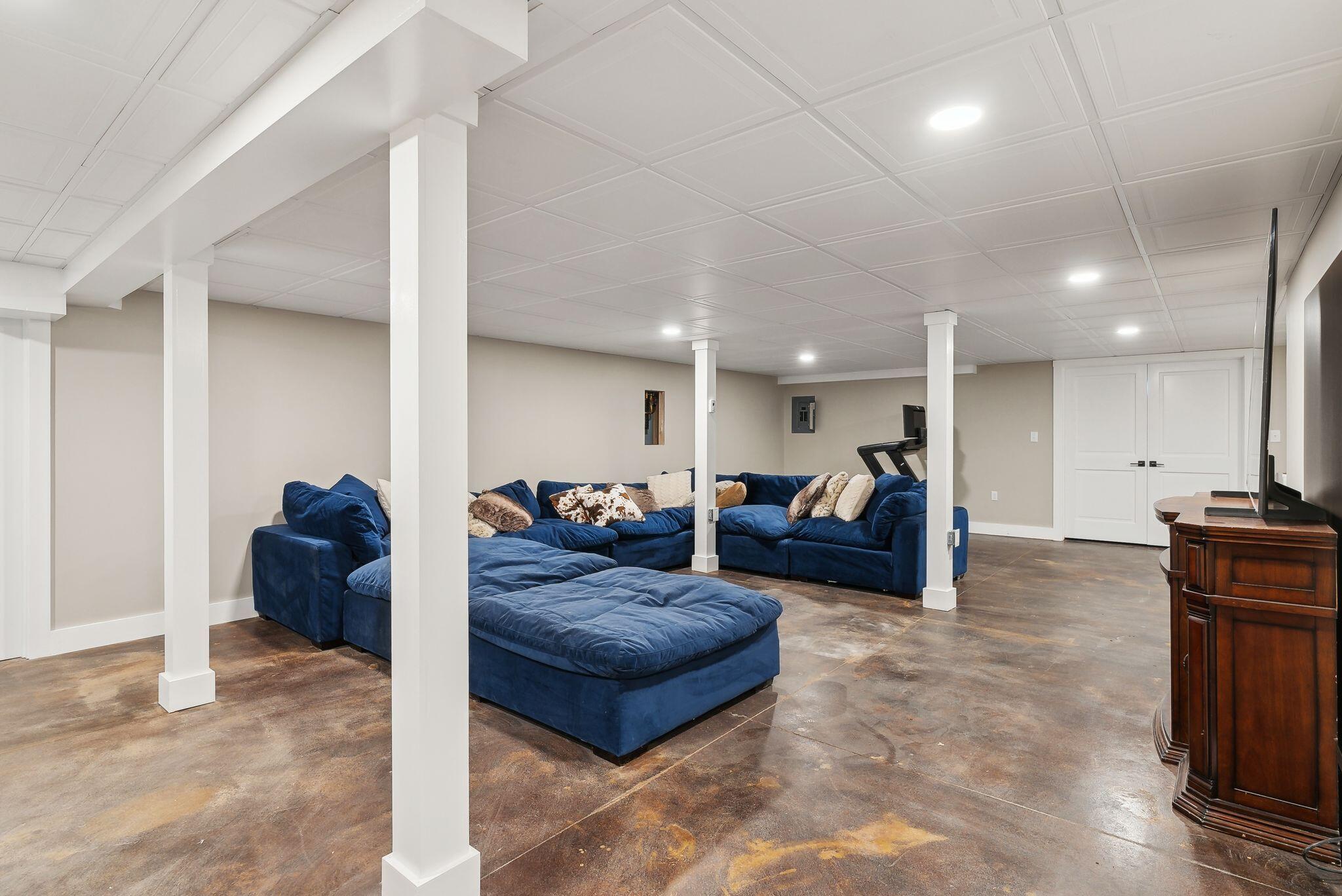 239 Hunter Way