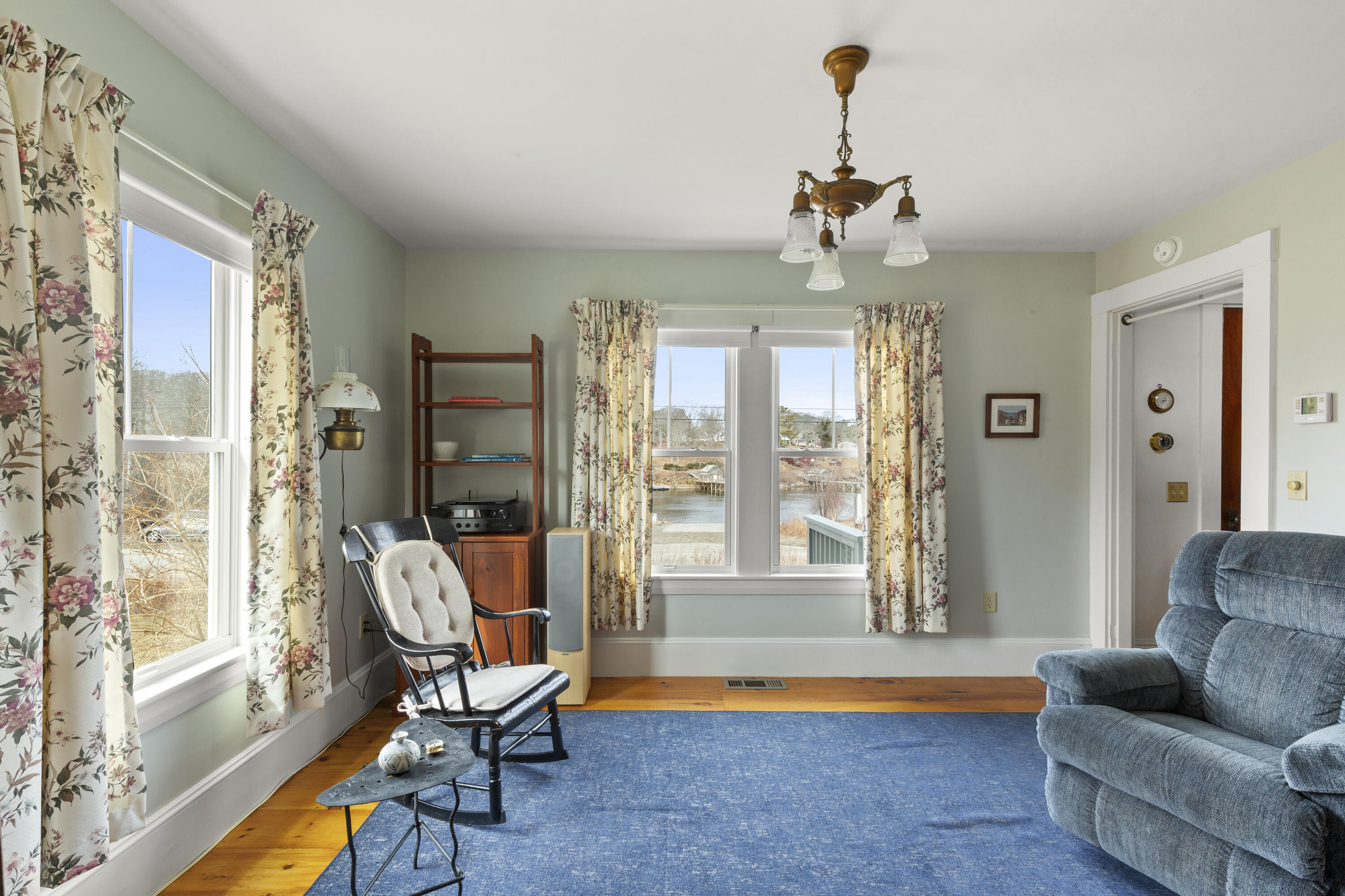 10 Leeman Hill Road