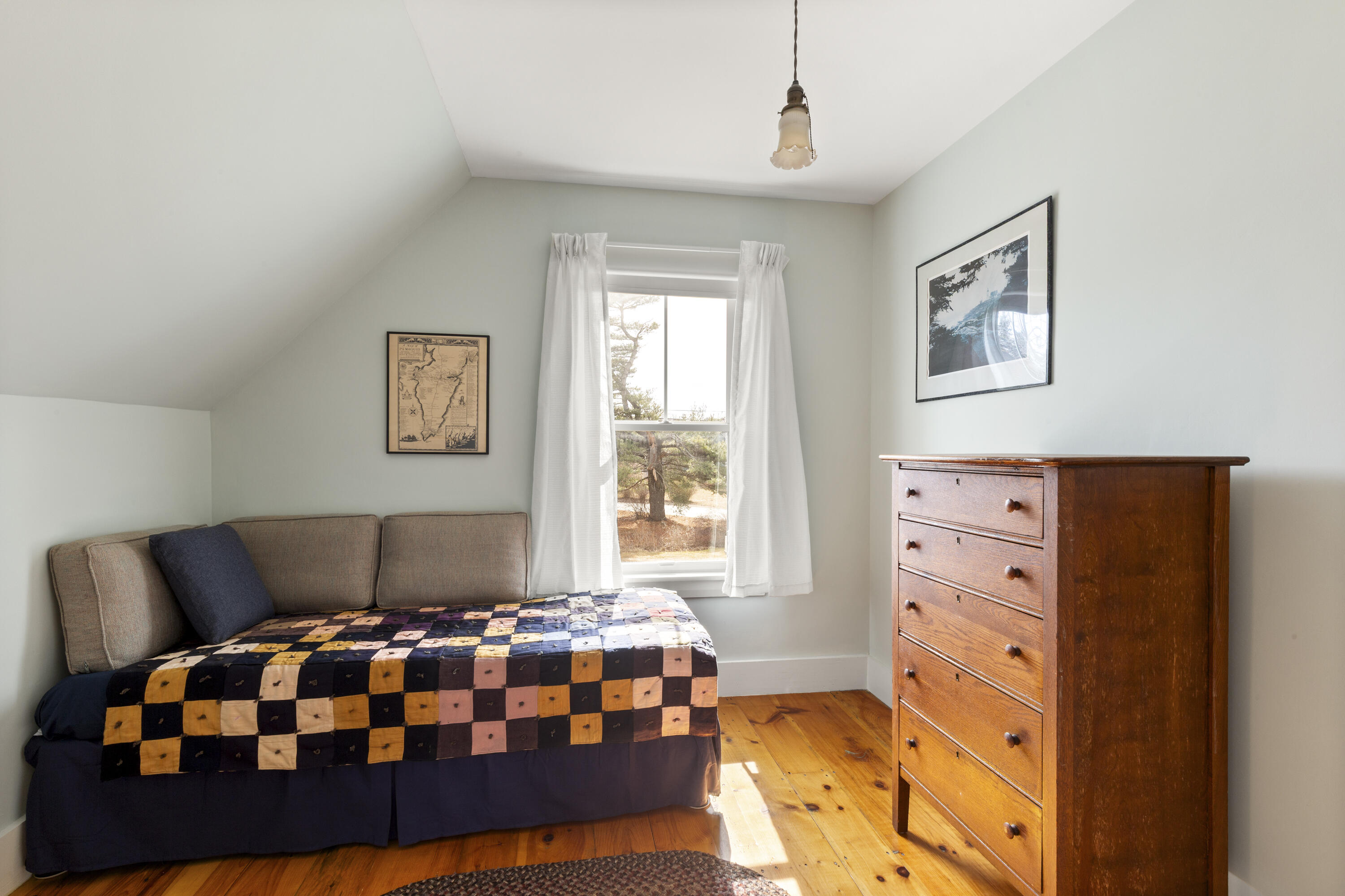 10 Leeman Hill Road
