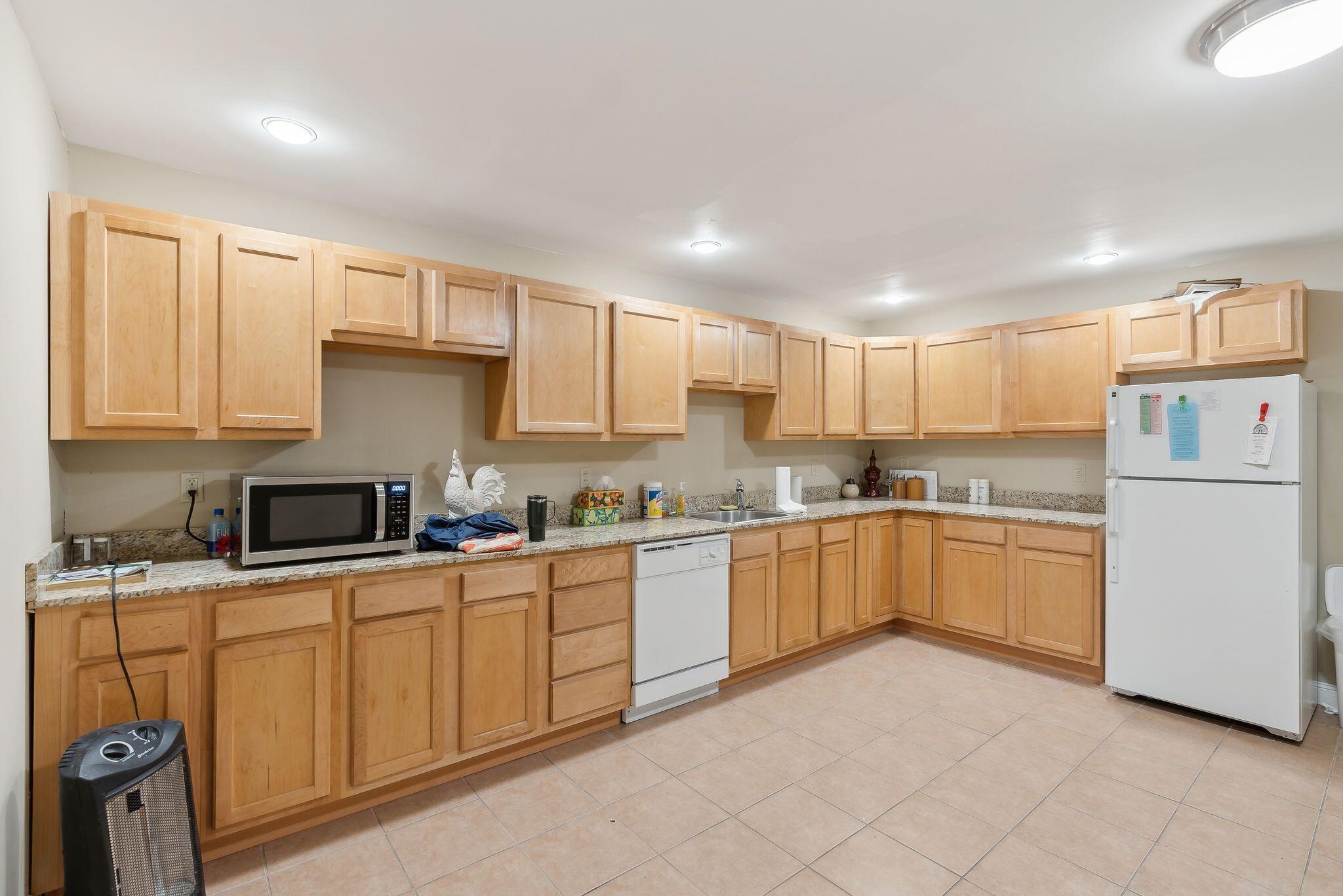272 Mills Road 17