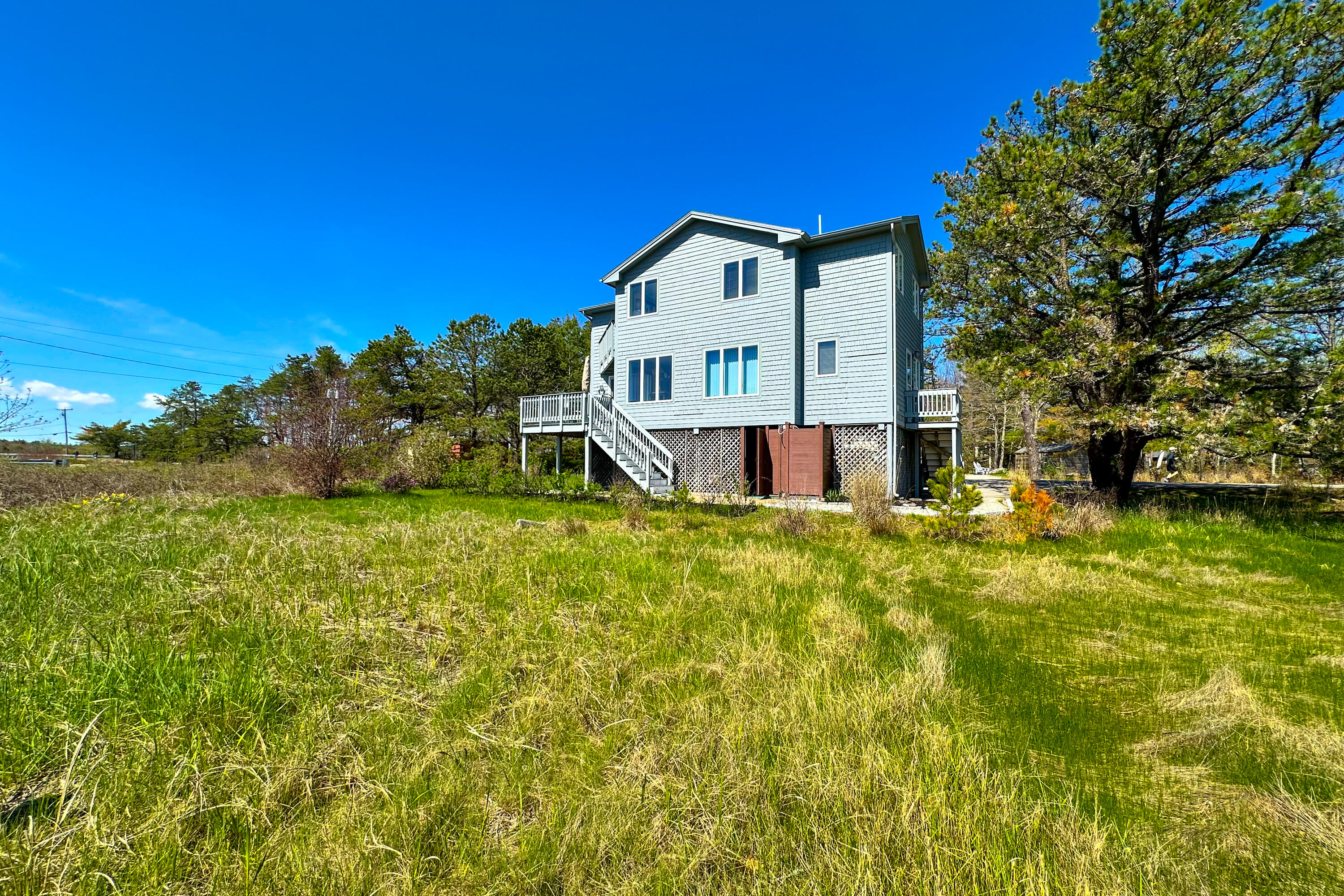 199 W Grand Avenue