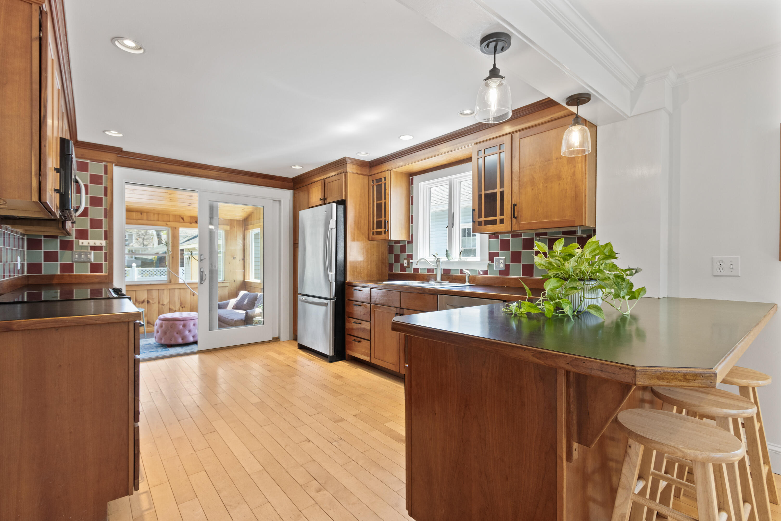 85 Columbia Road