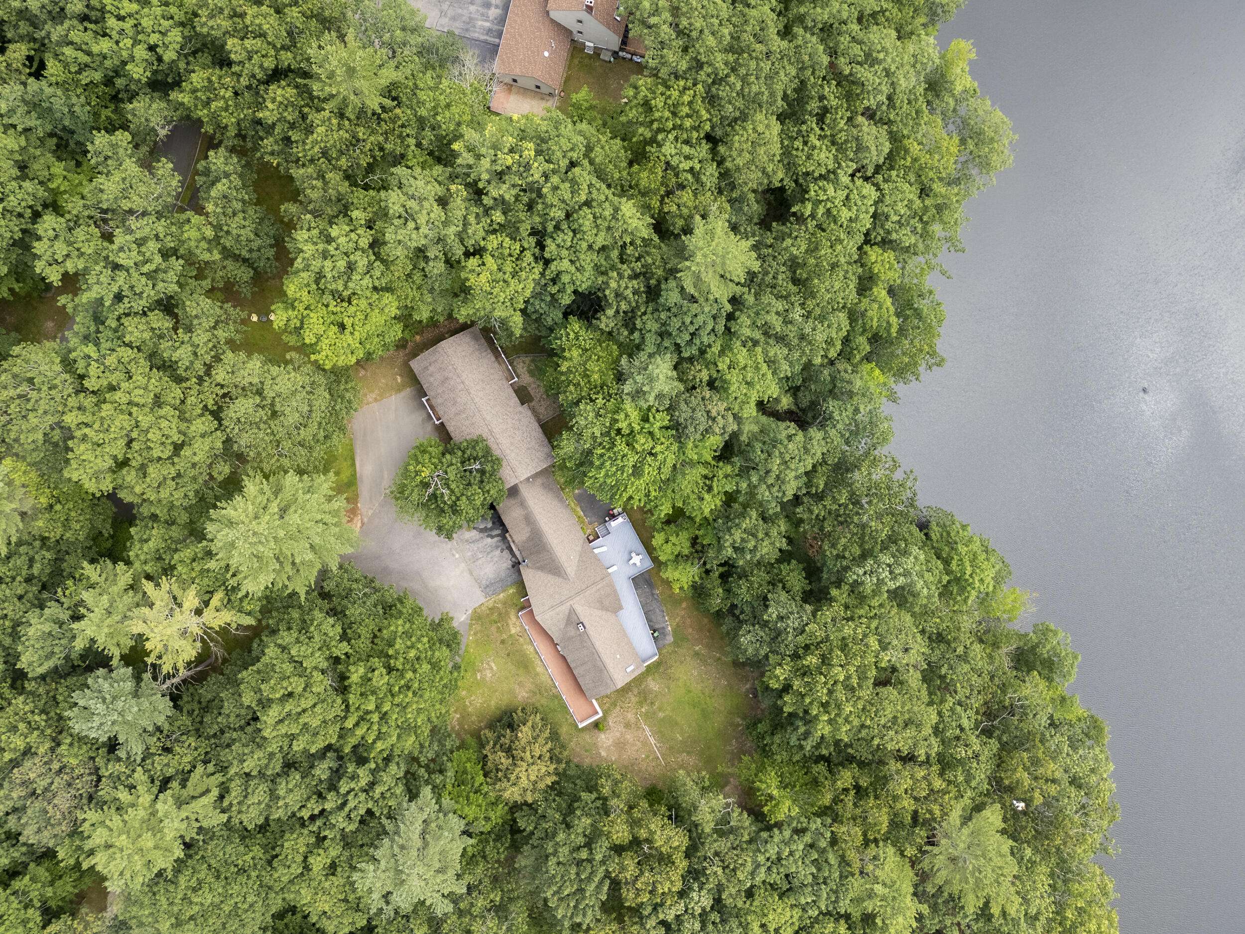 16 Gin Mill Lane