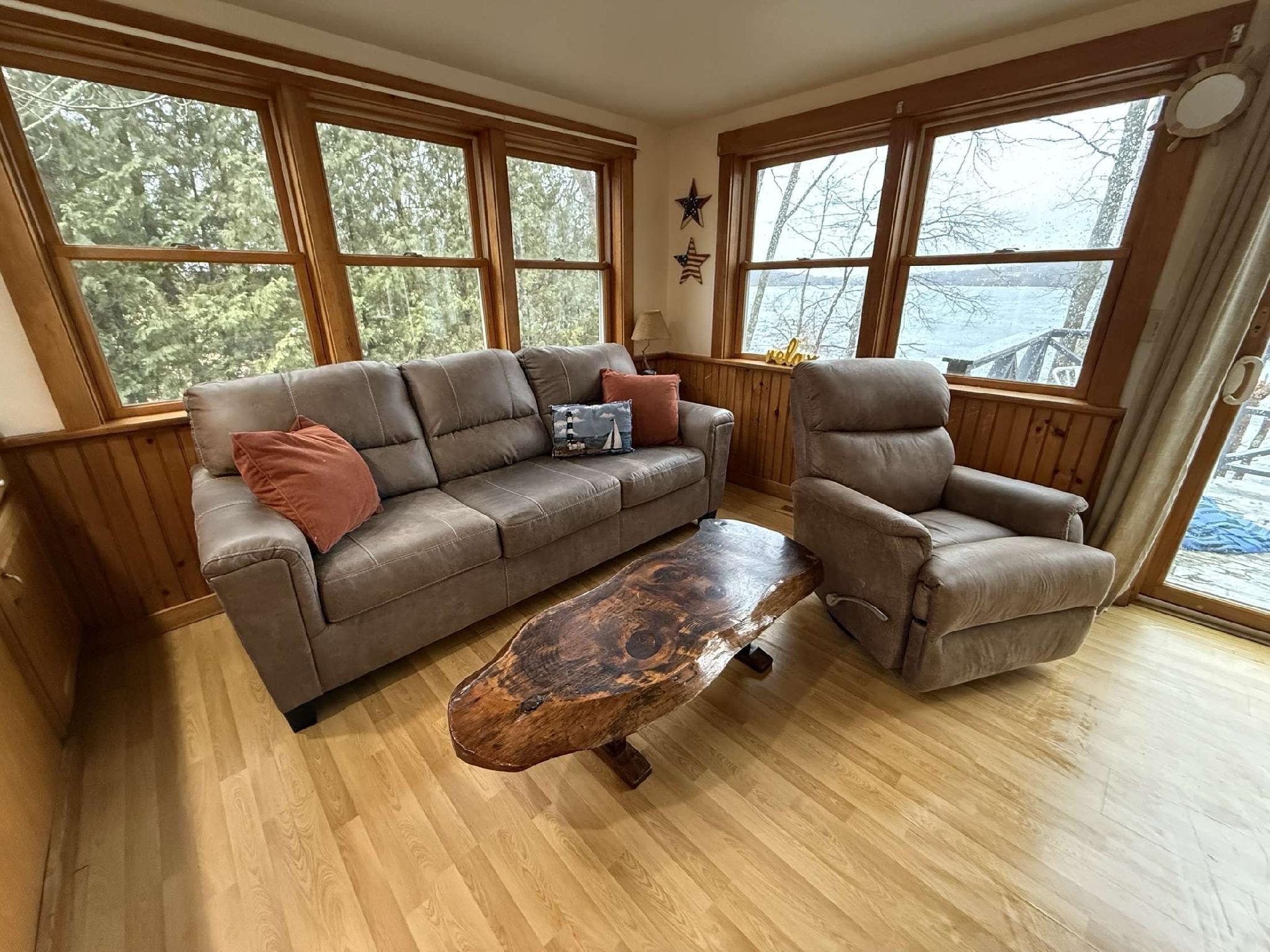 102 Hills Point