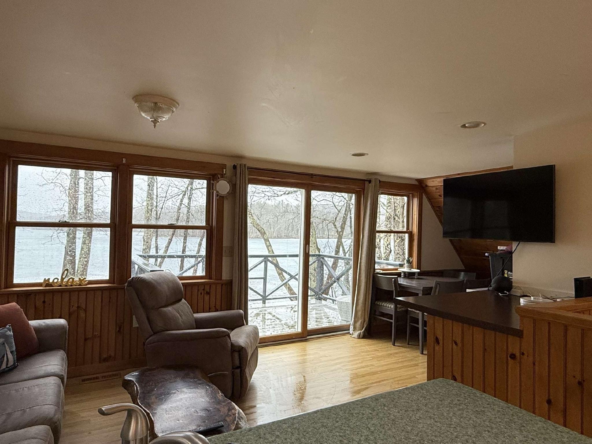 102 Hills Point