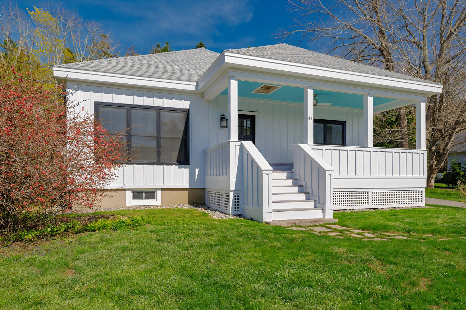 41 Main-Seal Harbor Street