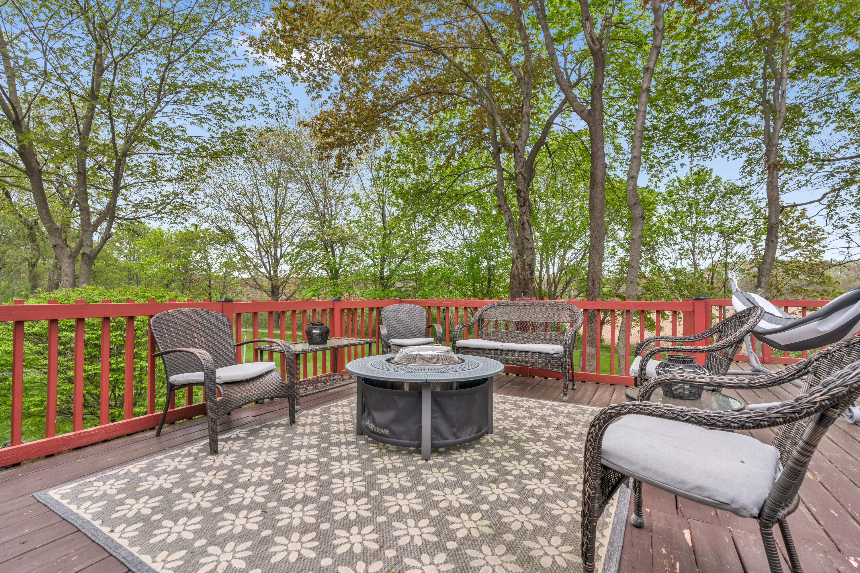 49 Longfellow Drive